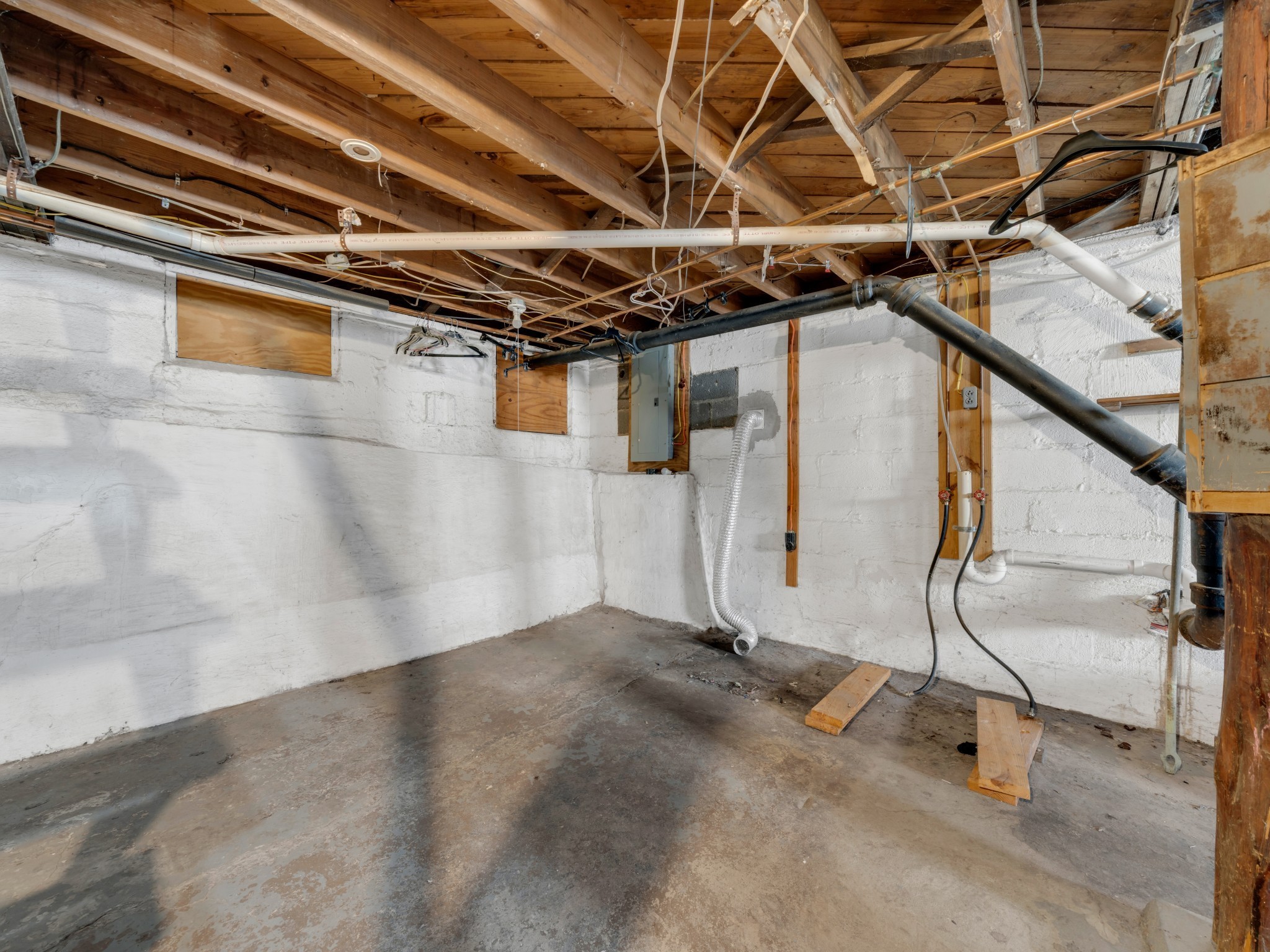 208 Inglewood Dr