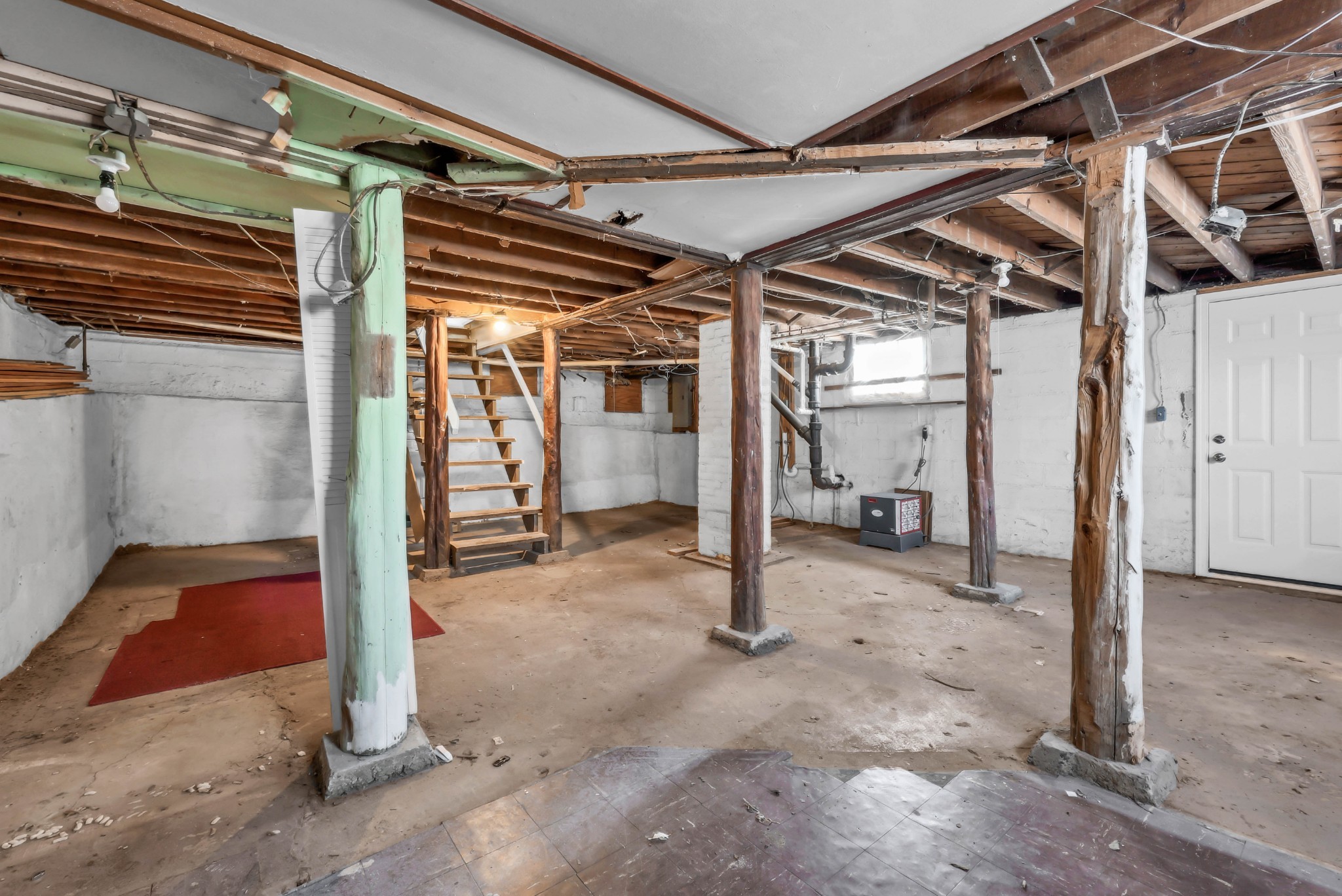 208 Inglewood Dr