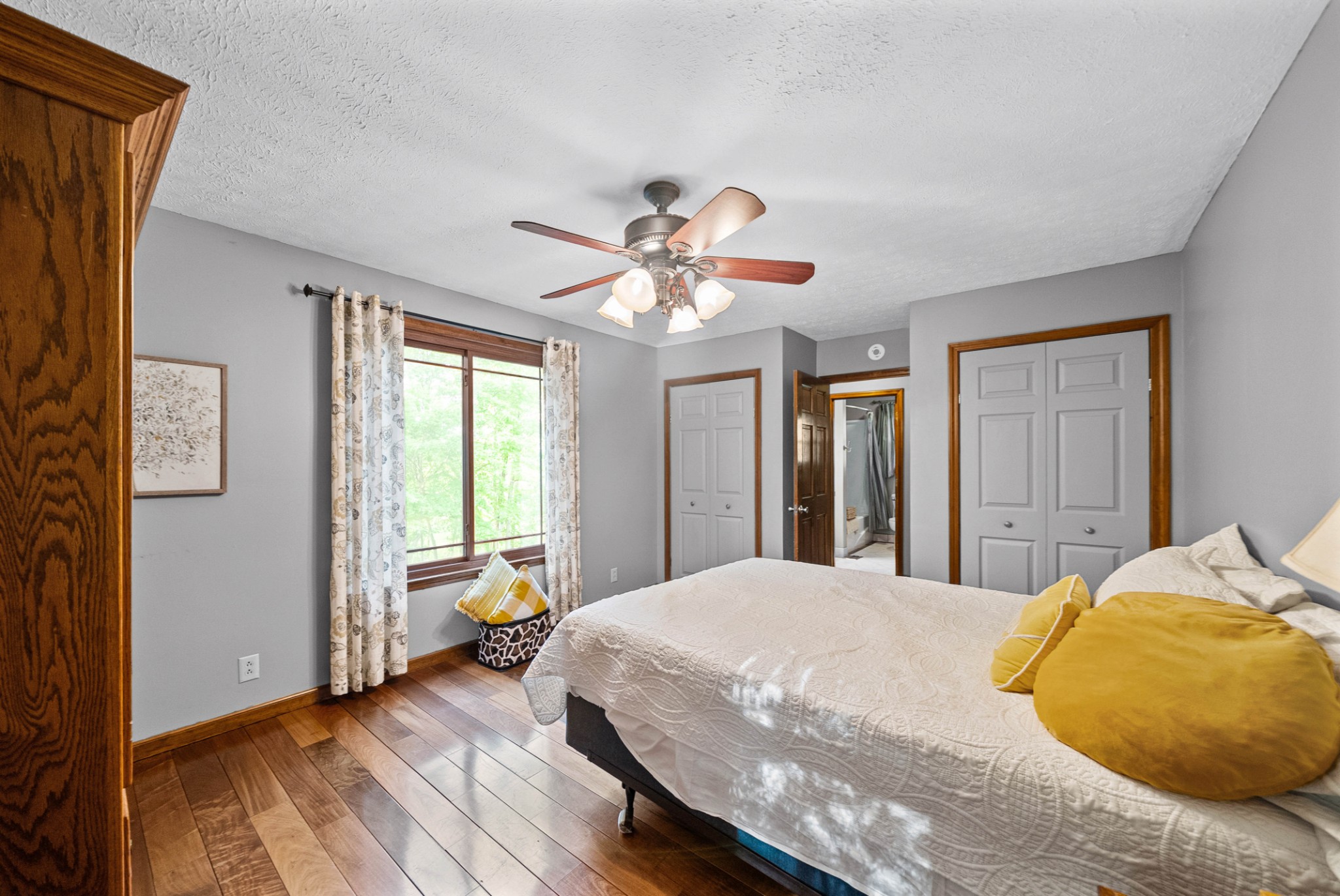 565 Arlington Pl