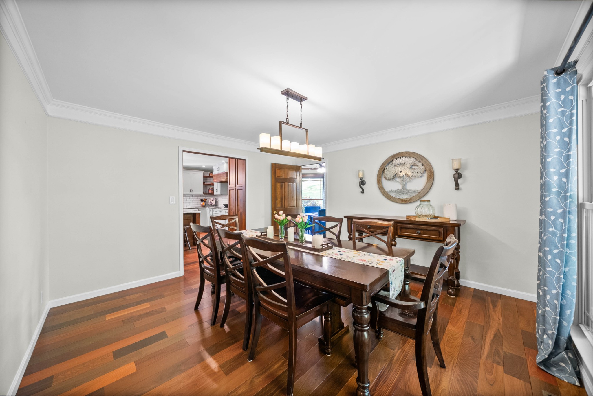 565 Arlington Pl