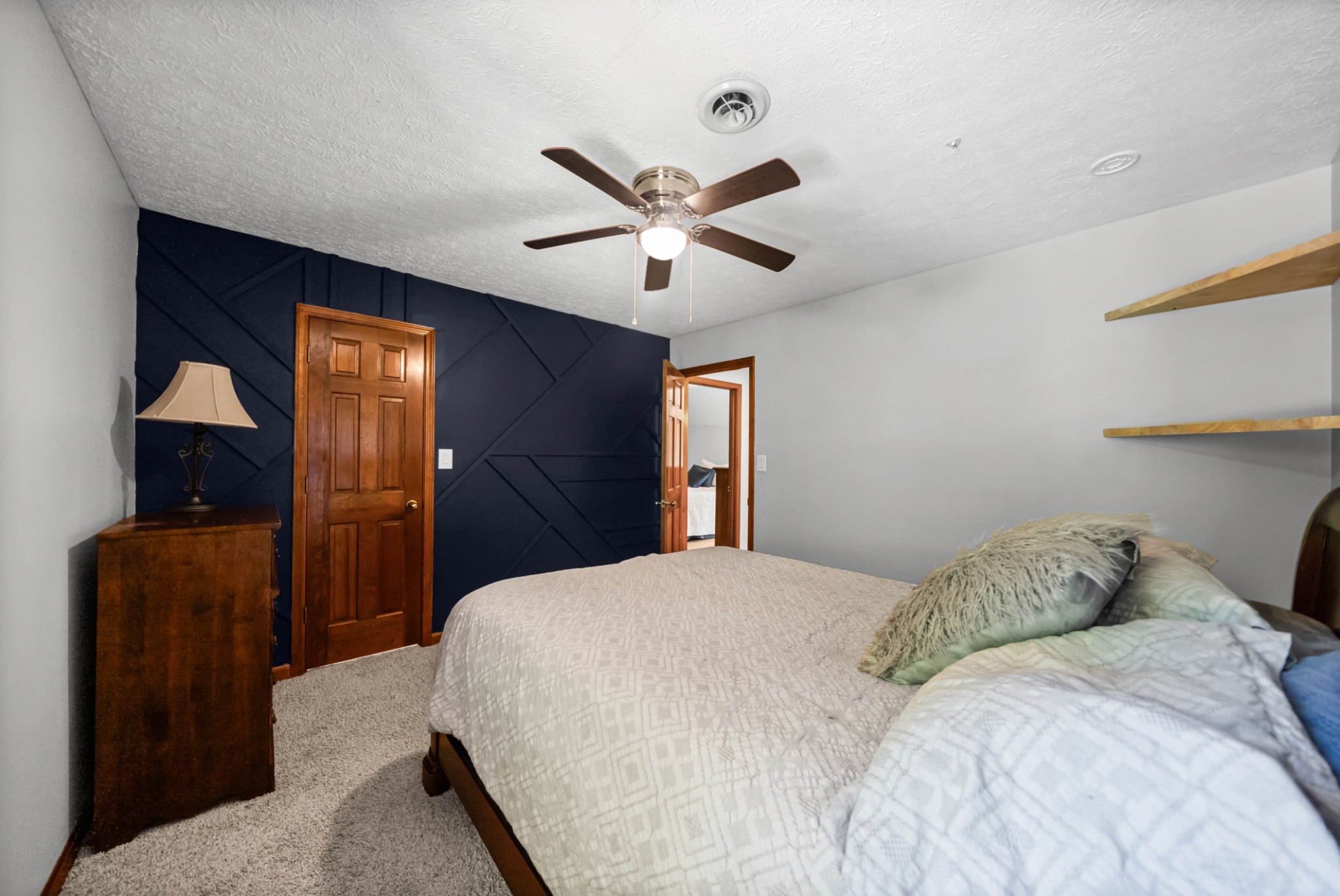 565 Arlington Pl