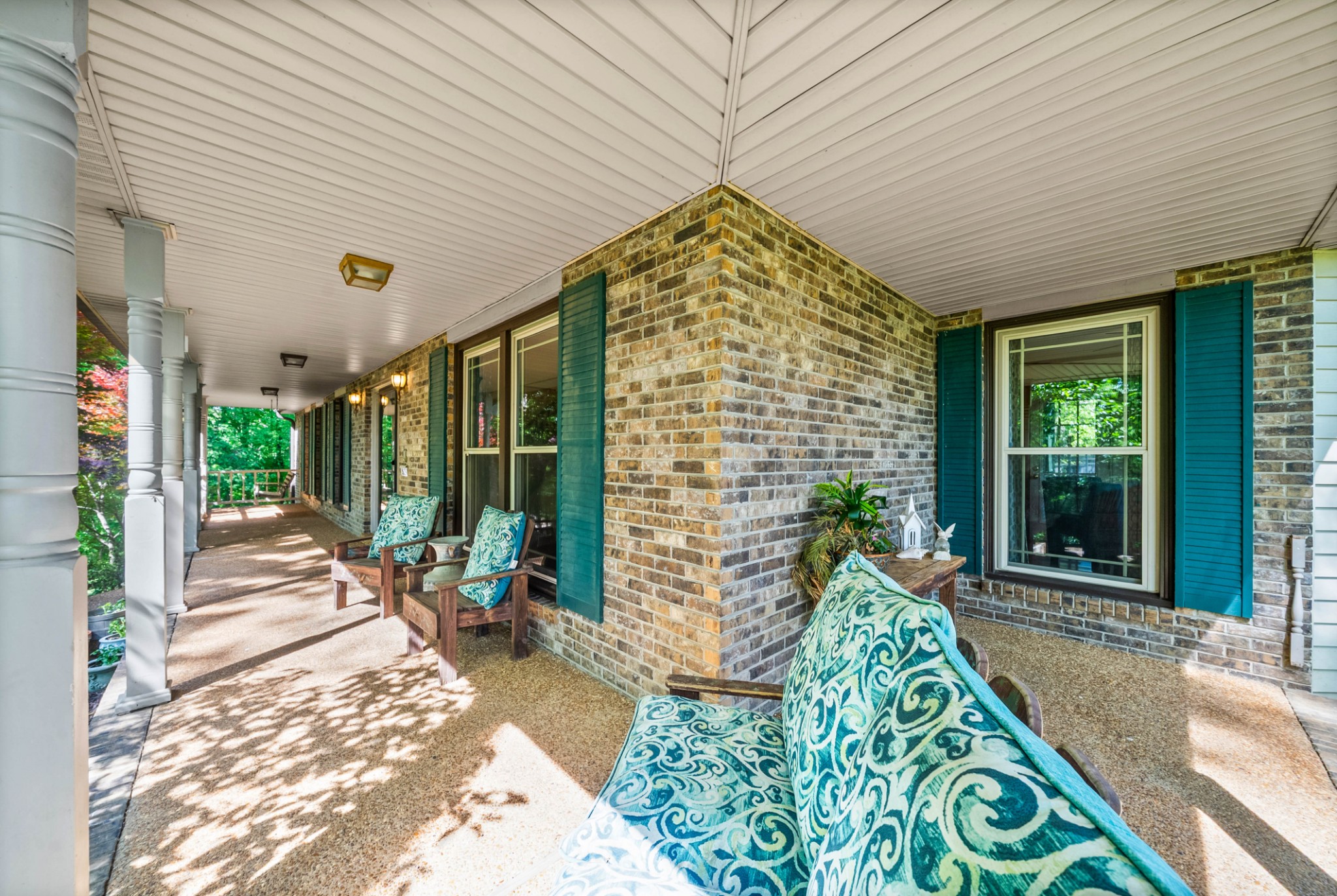 565 Arlington Pl