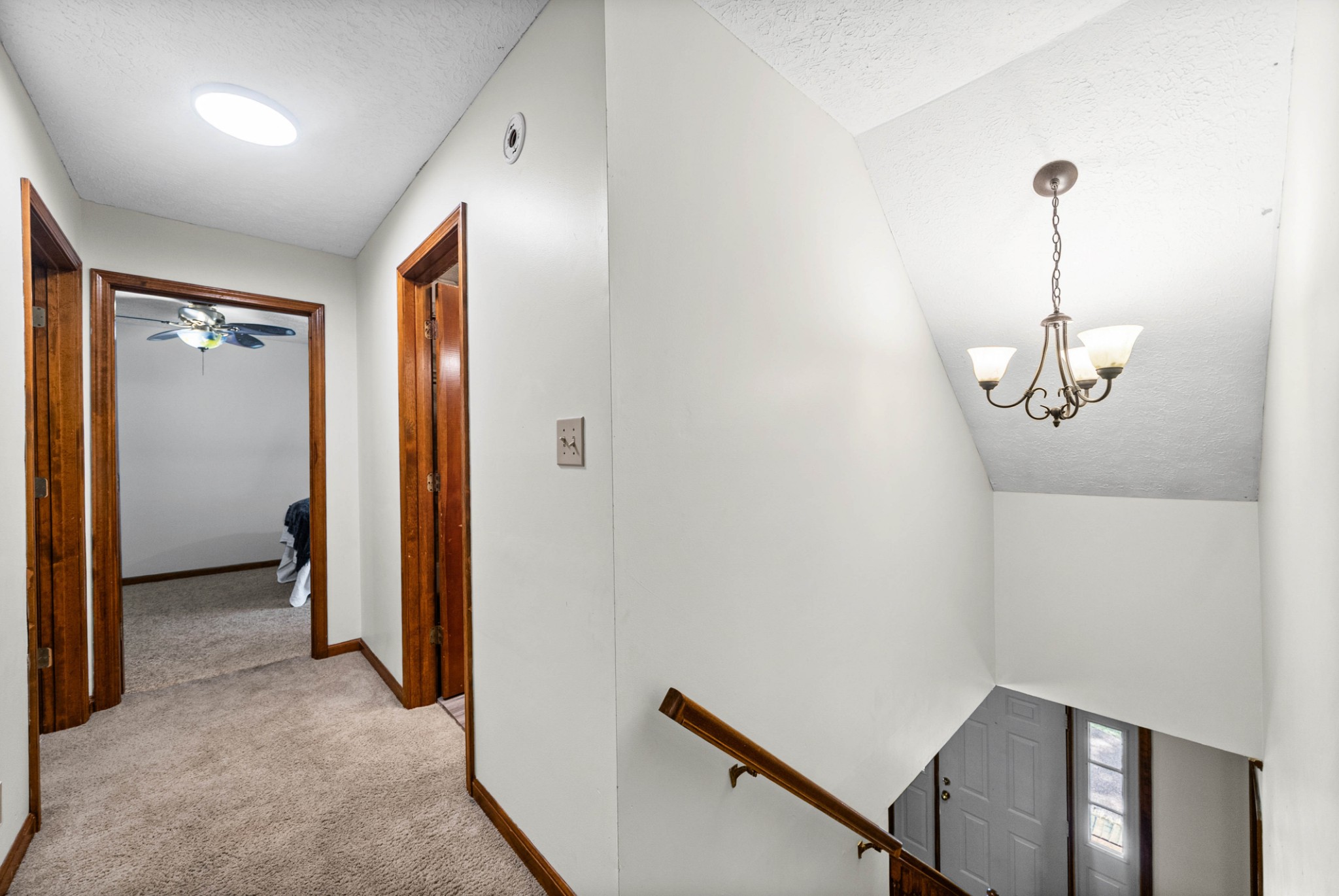 565 Arlington Pl