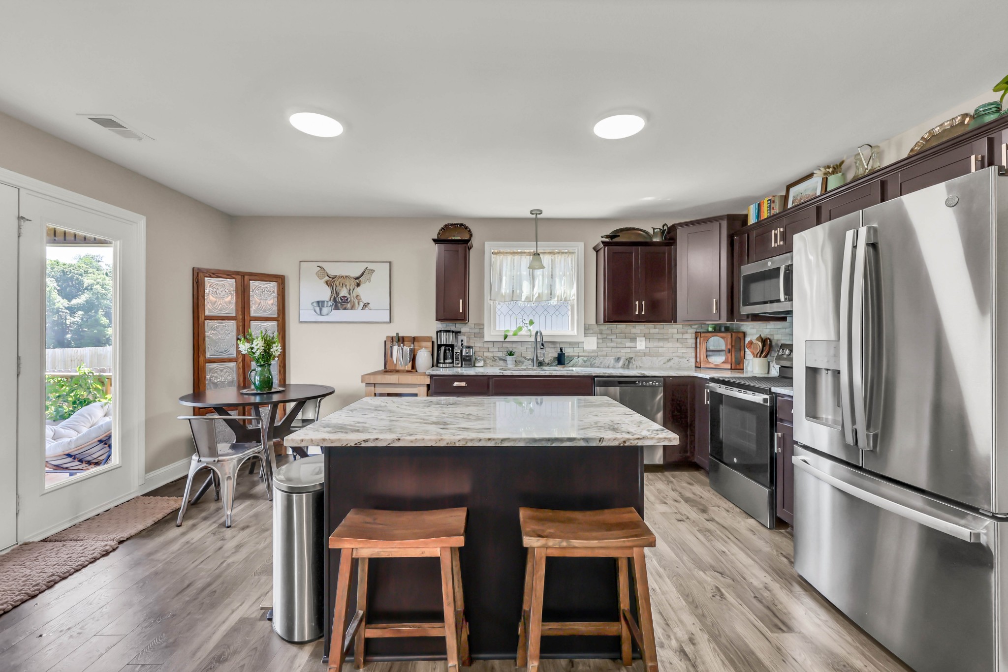 218 Ardell Dr