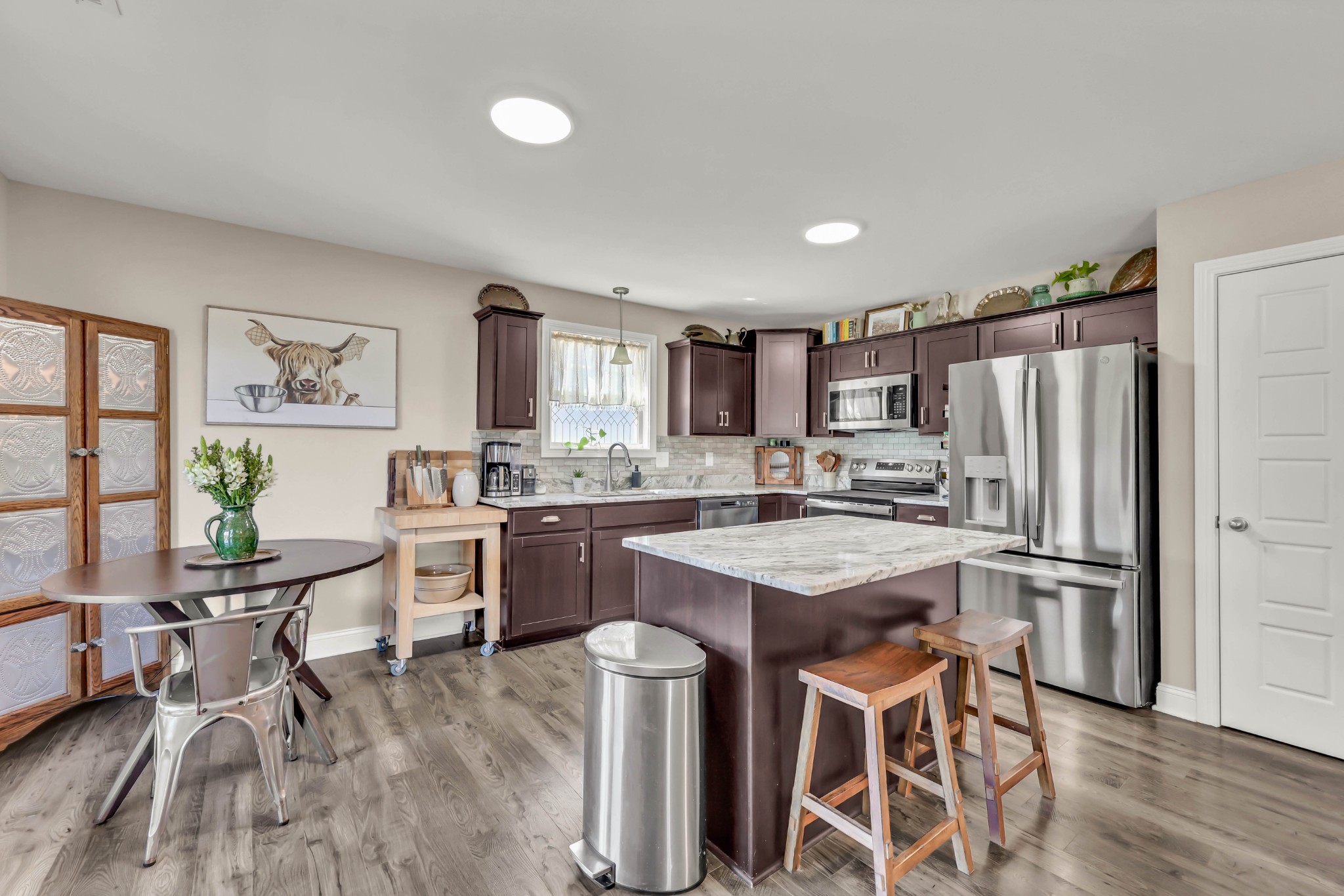 218 Ardell Dr