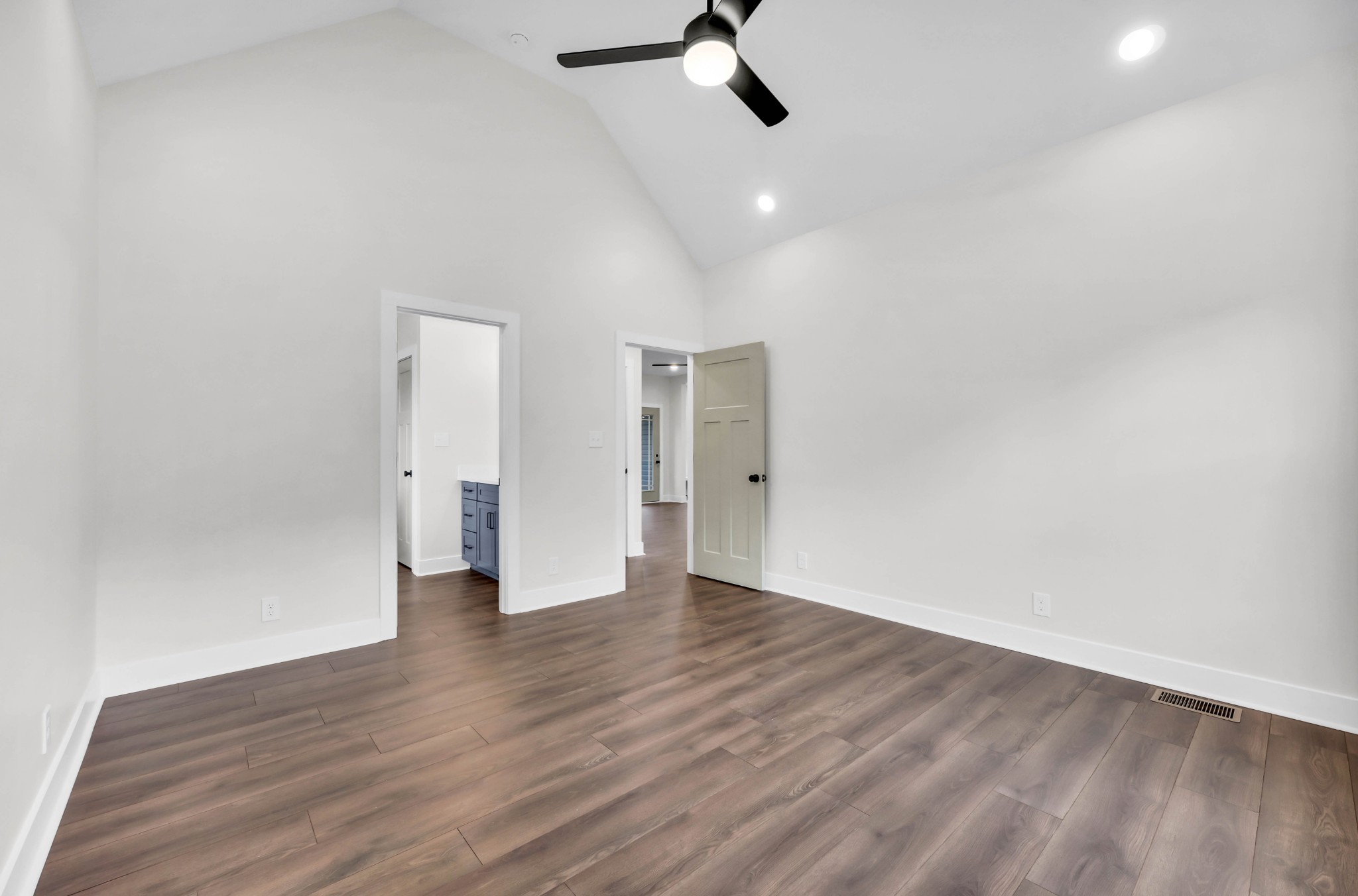 5580 Chambers Rd