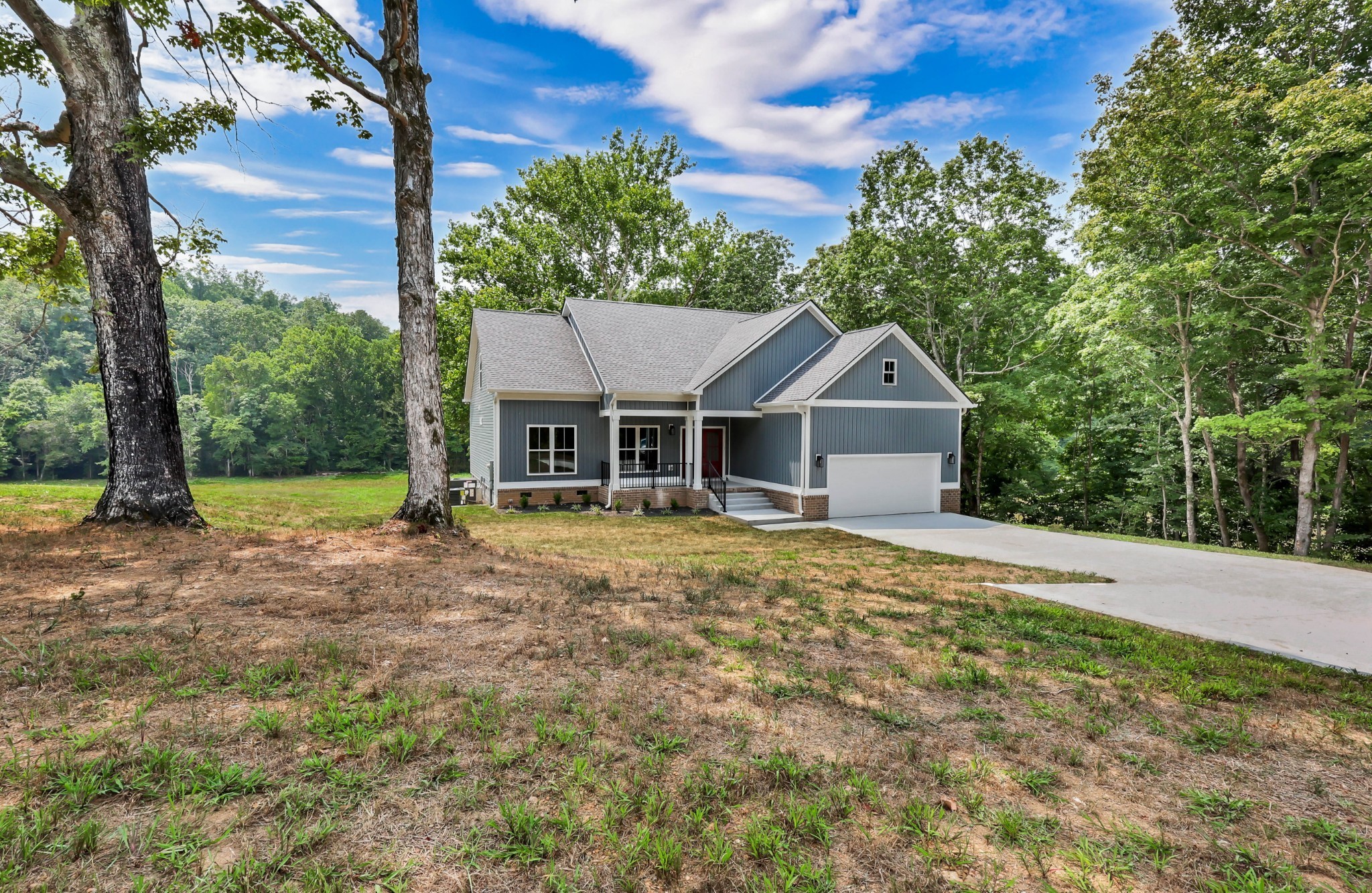 5570 Chambers Rd