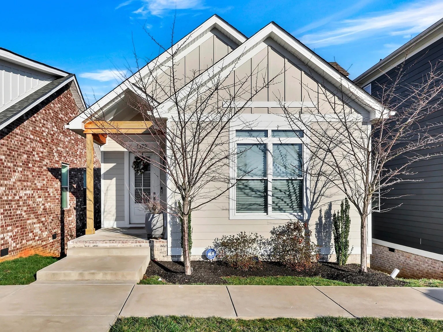 1372 Hicks Edgen Rd