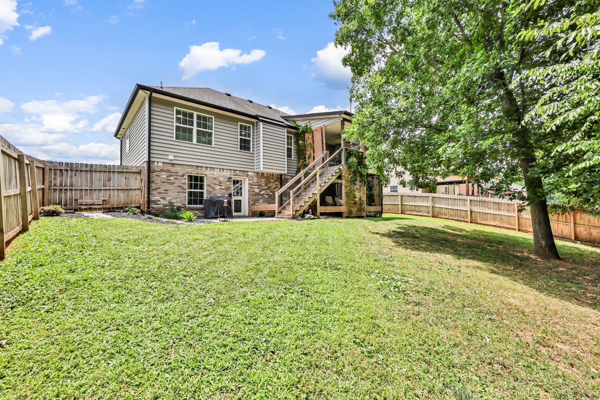 777 Banister Dr