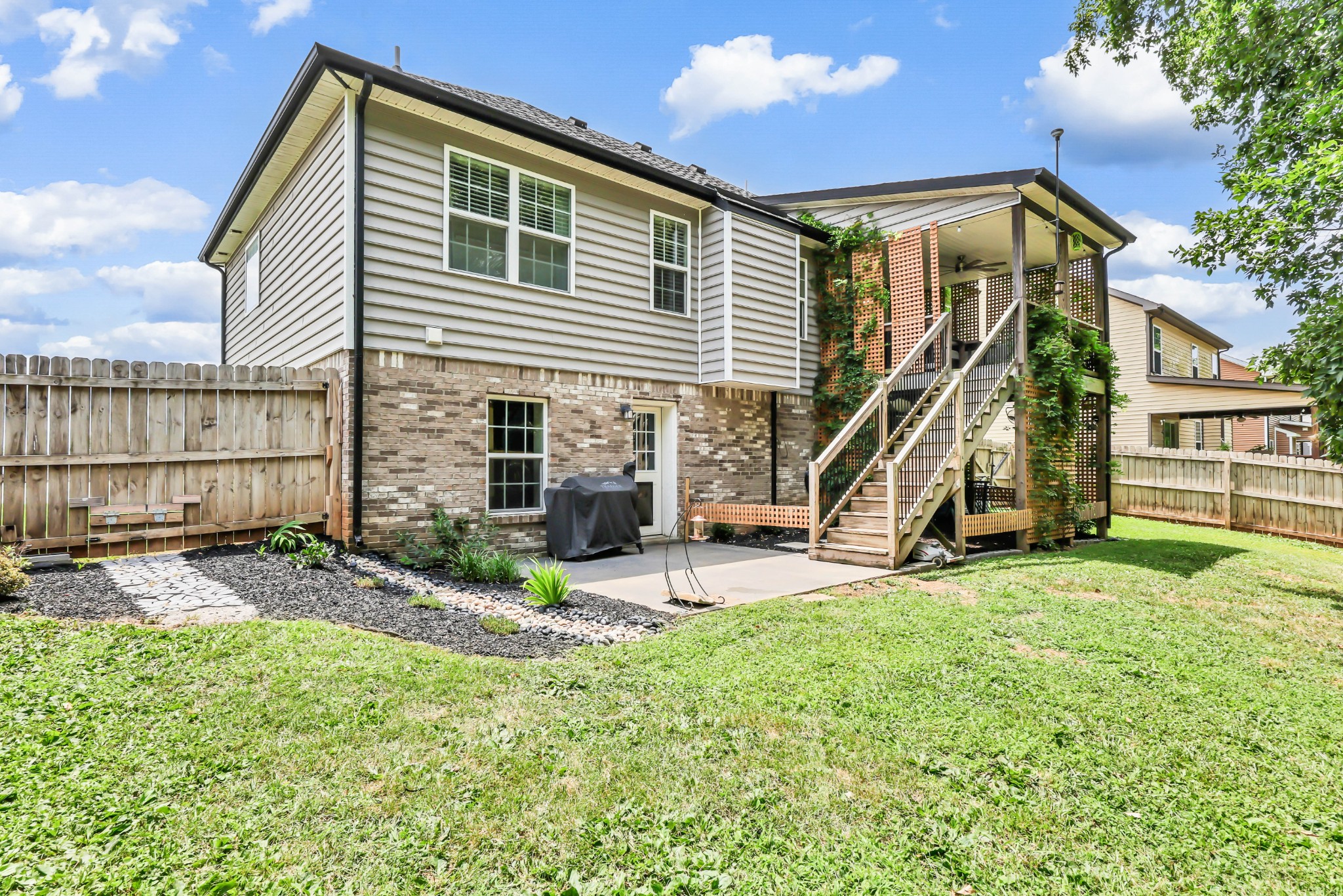 777 Banister Dr