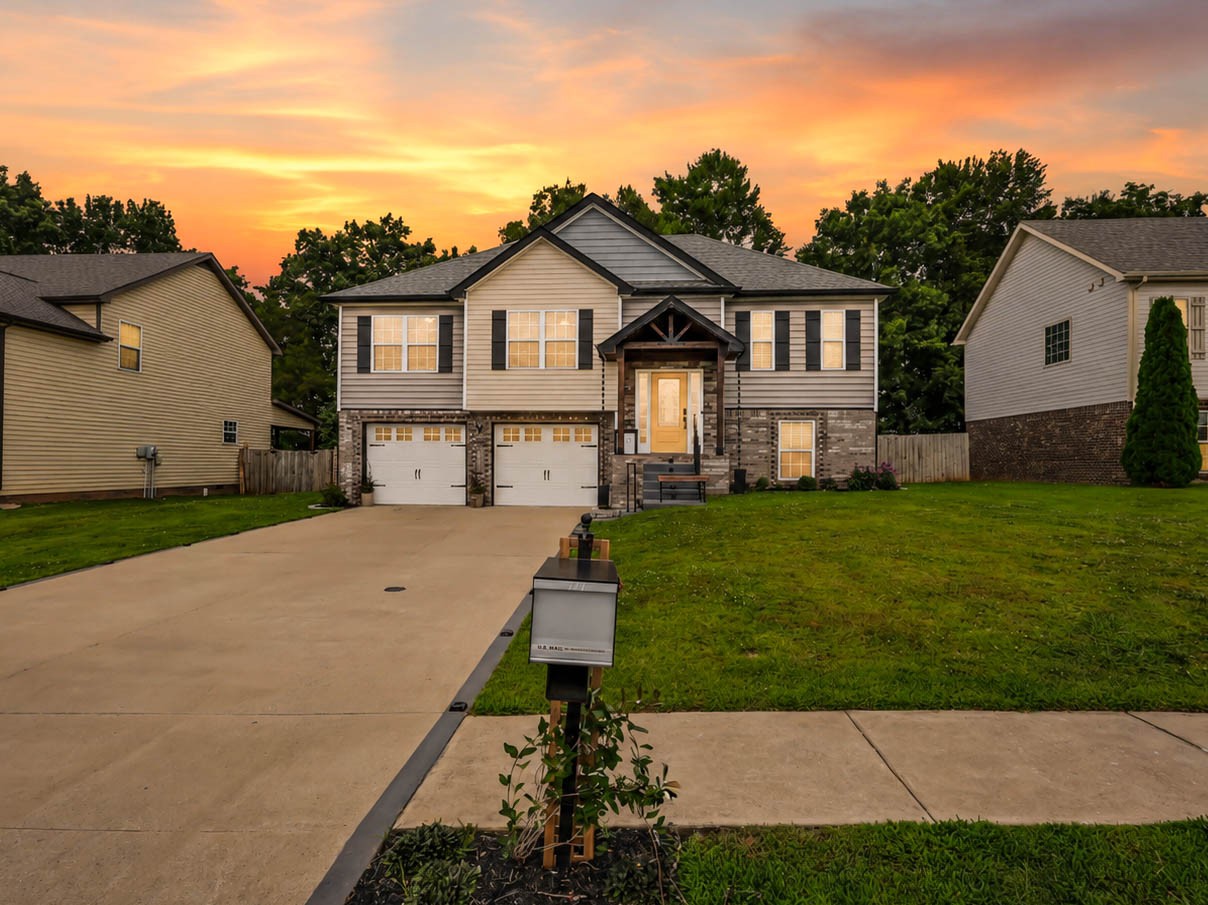 777 Banister Dr