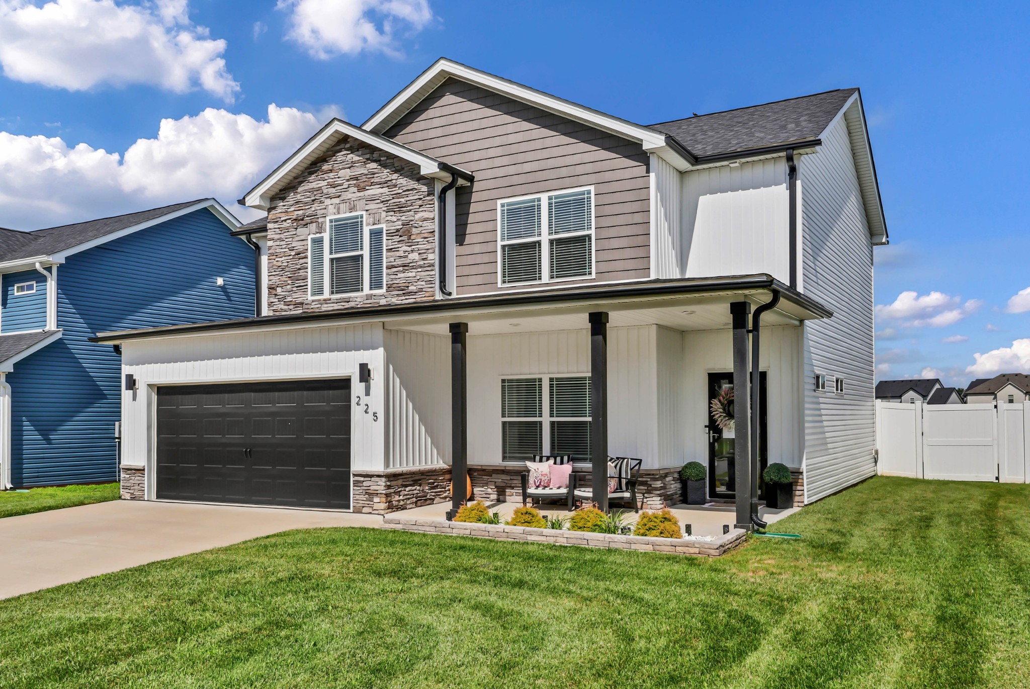 225 Kildeer Dr