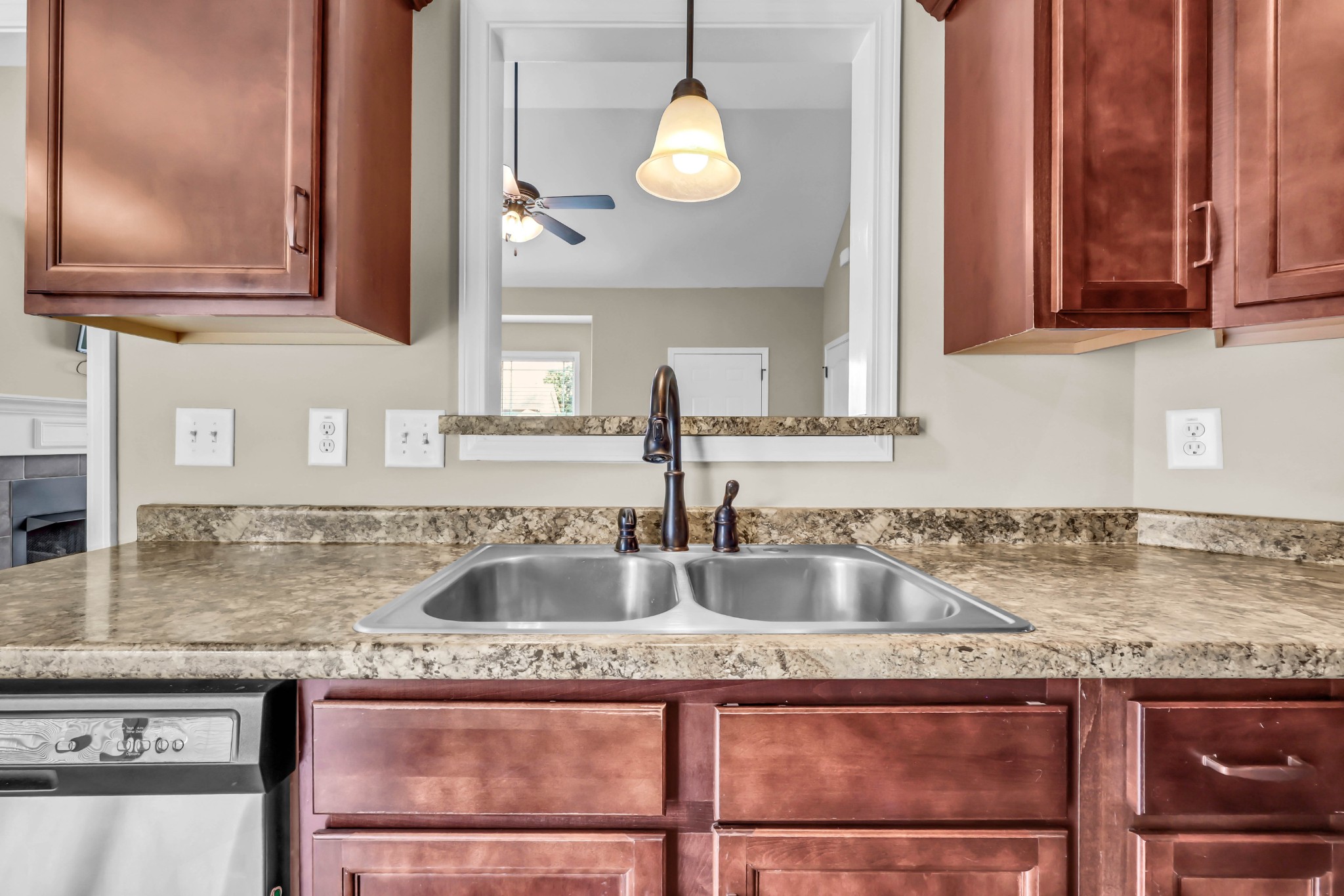 1005 Orchard Hills Dr
