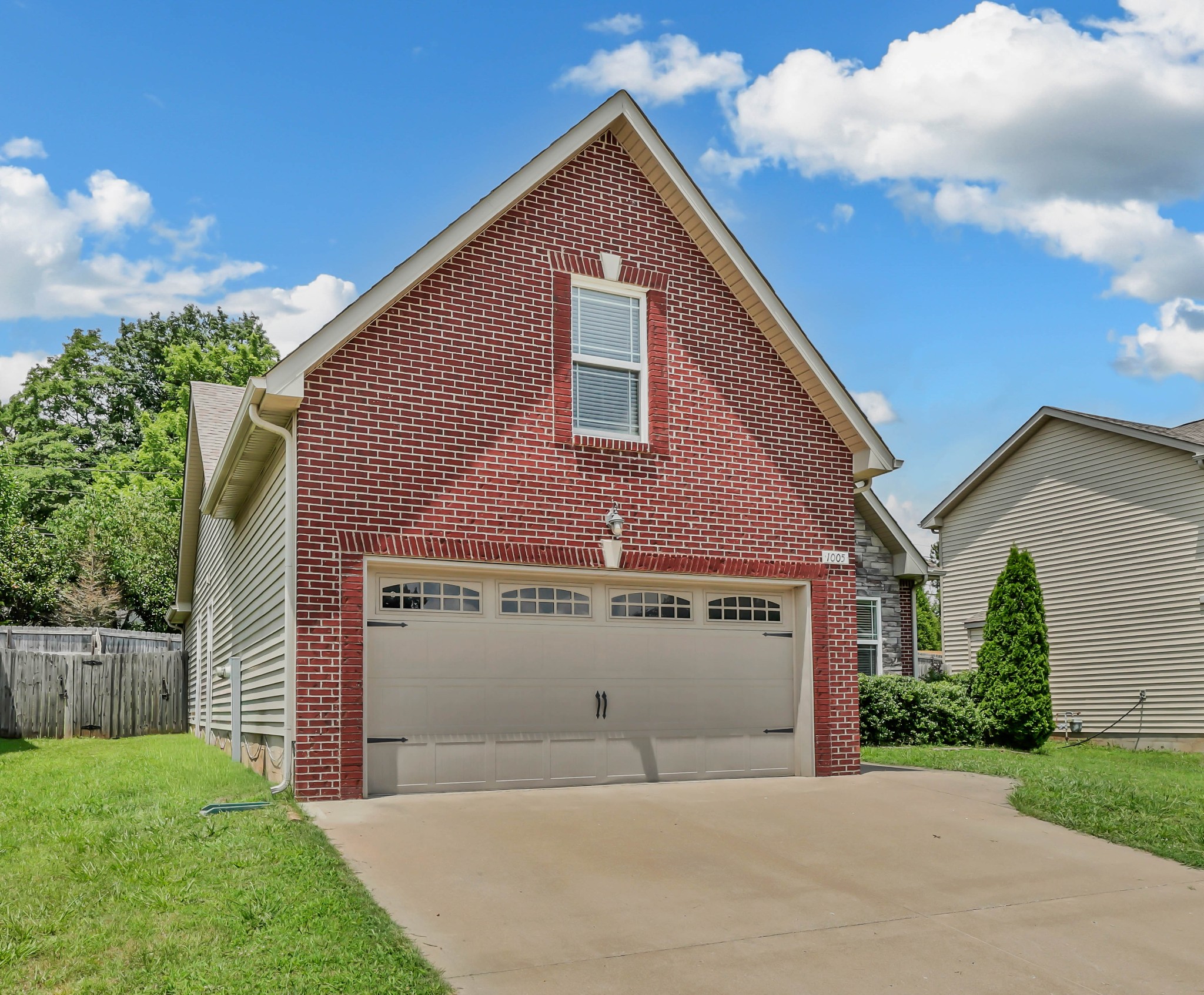 1005 Orchard Hills Dr