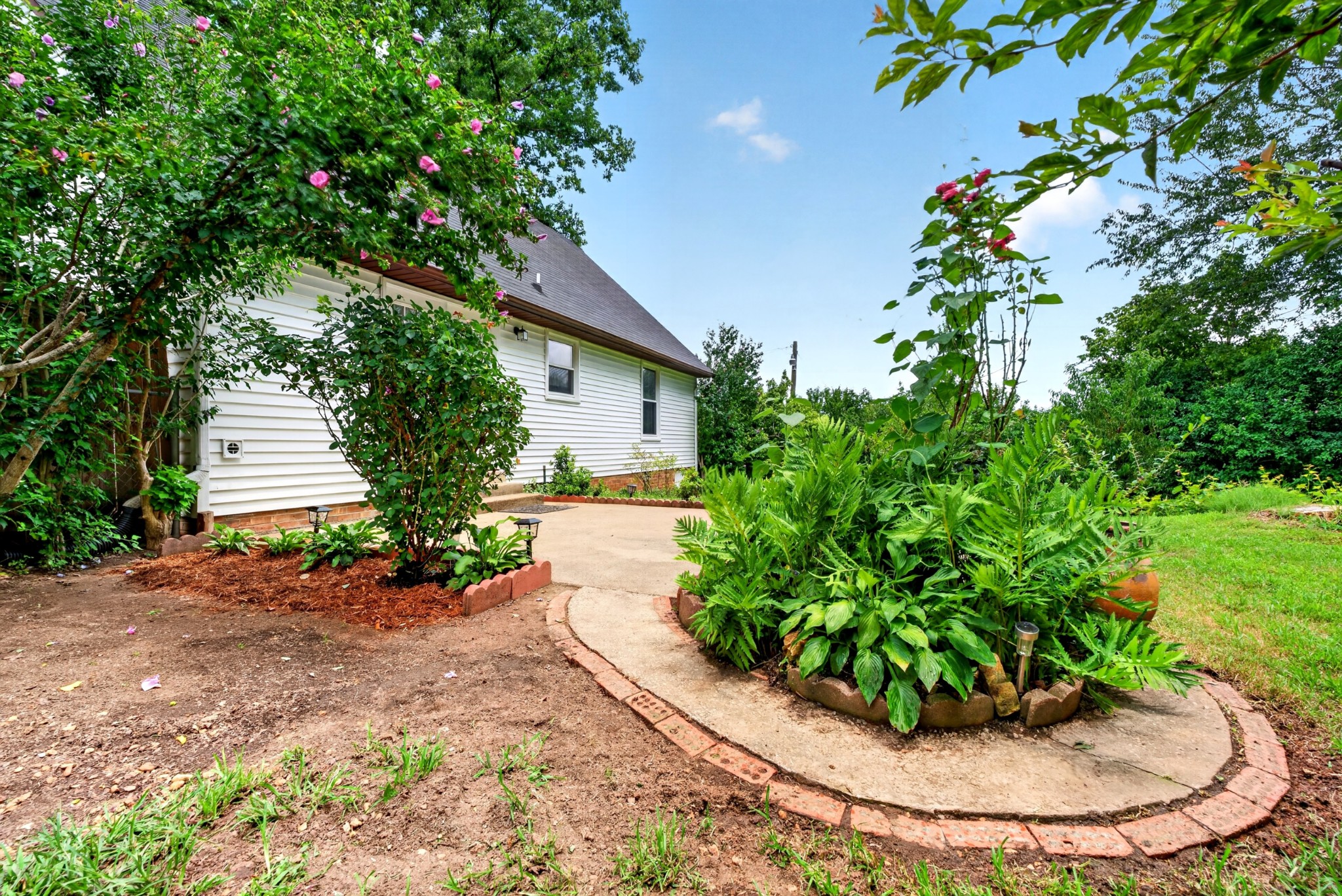 410 Spencer Ln