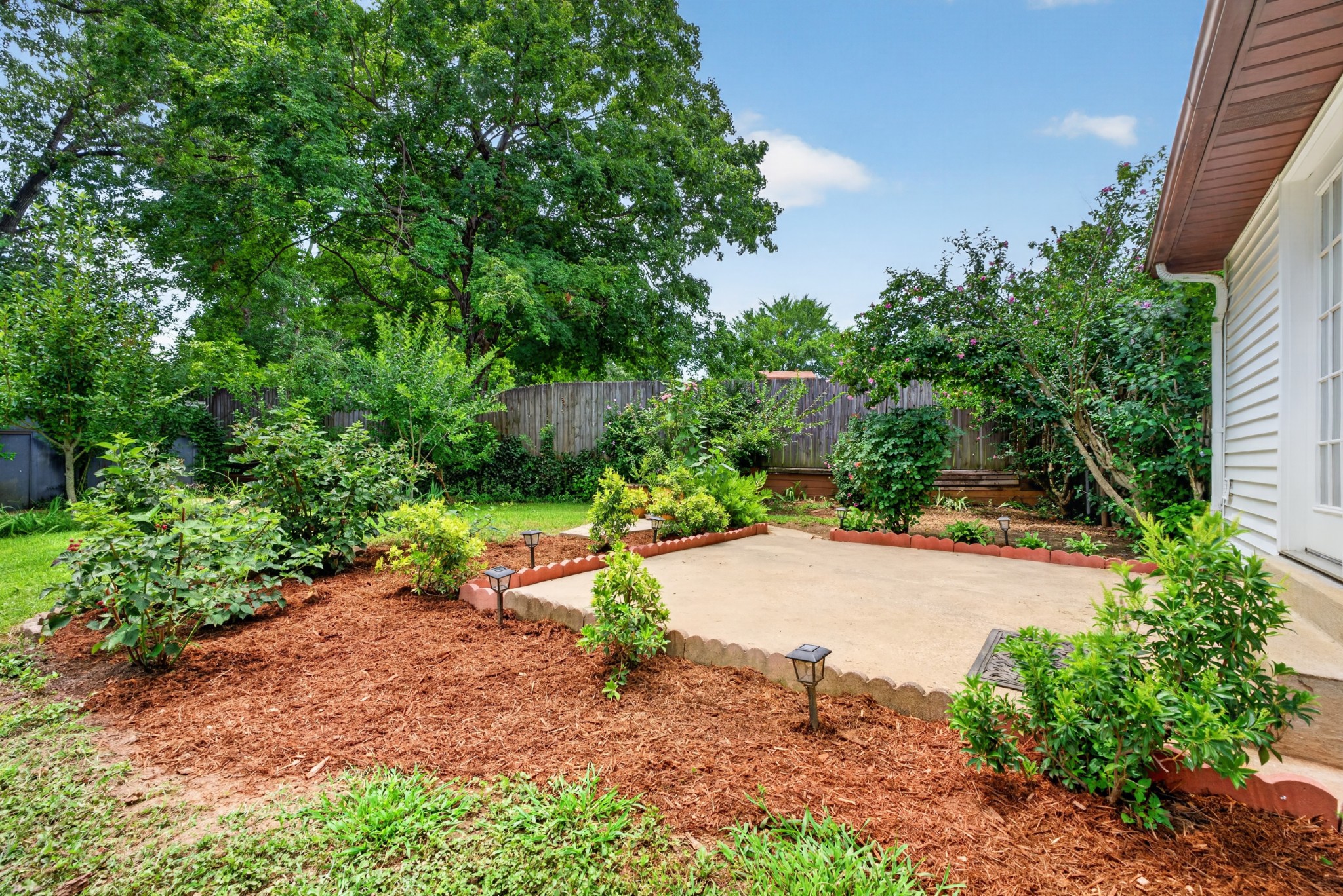 410 Spencer Ln