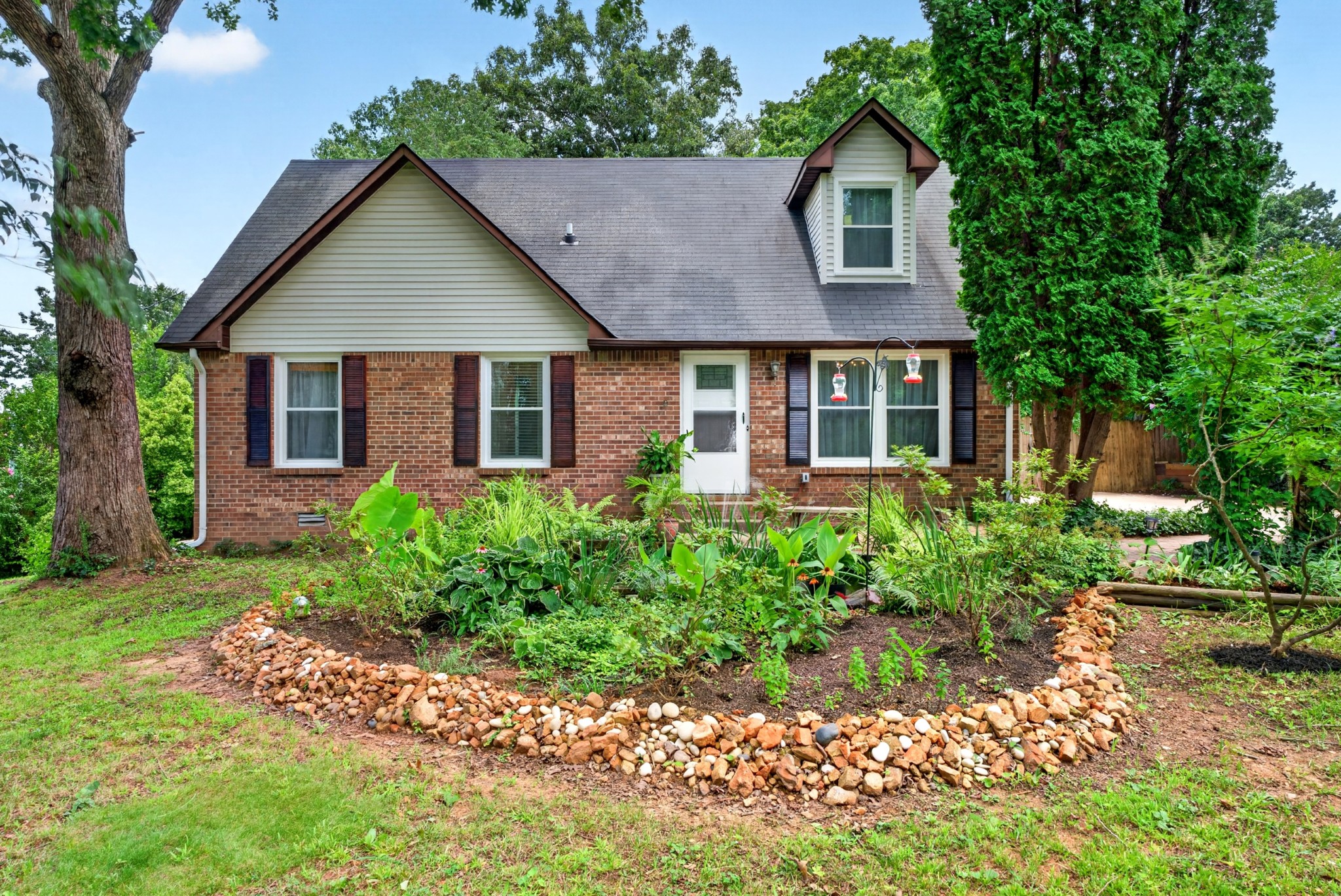 410 Spencer Ln