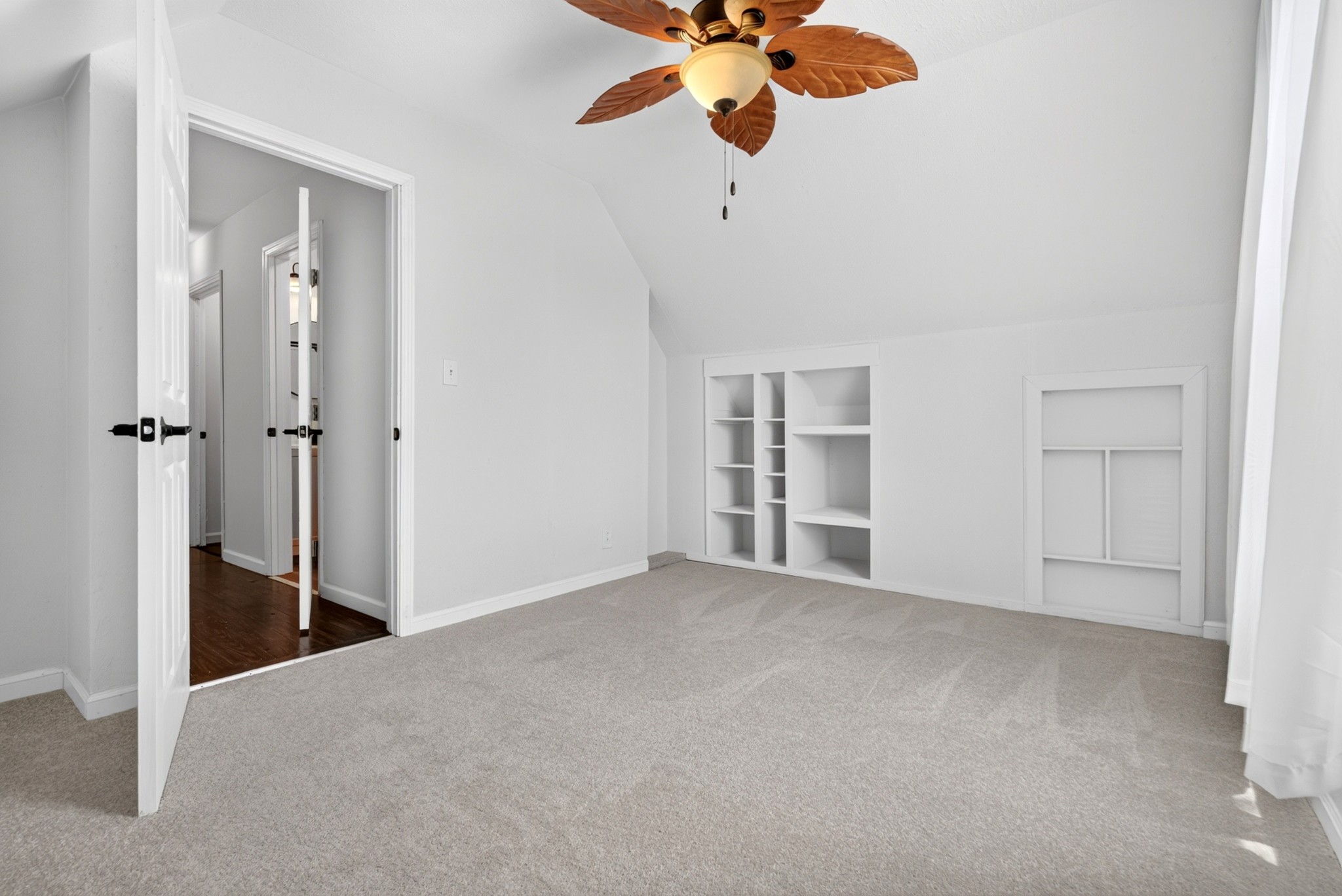 410 Spencer Ln