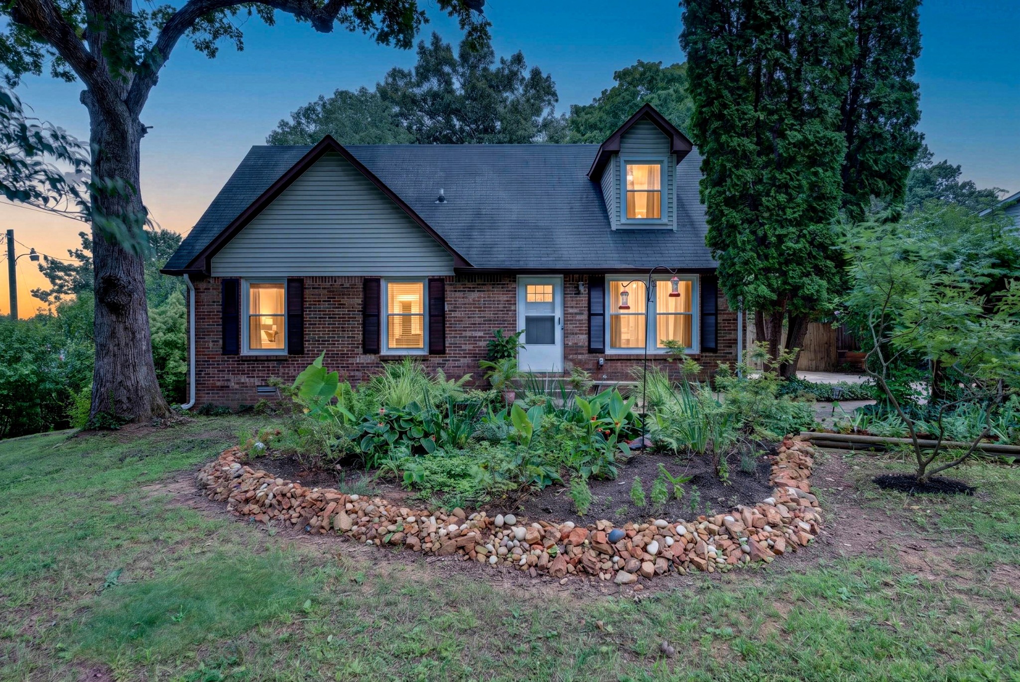 410 Spencer Ln