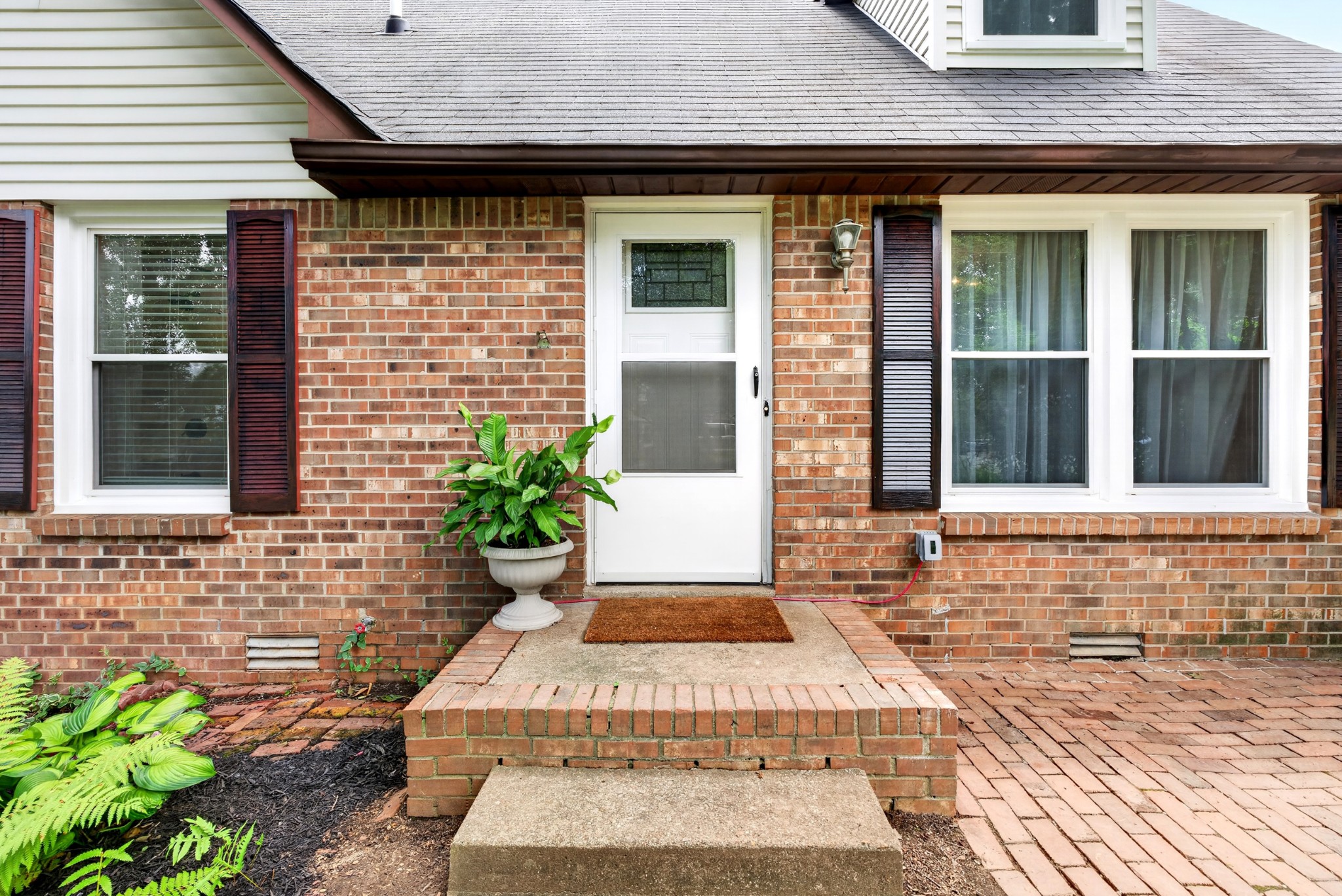410 Spencer Ln
