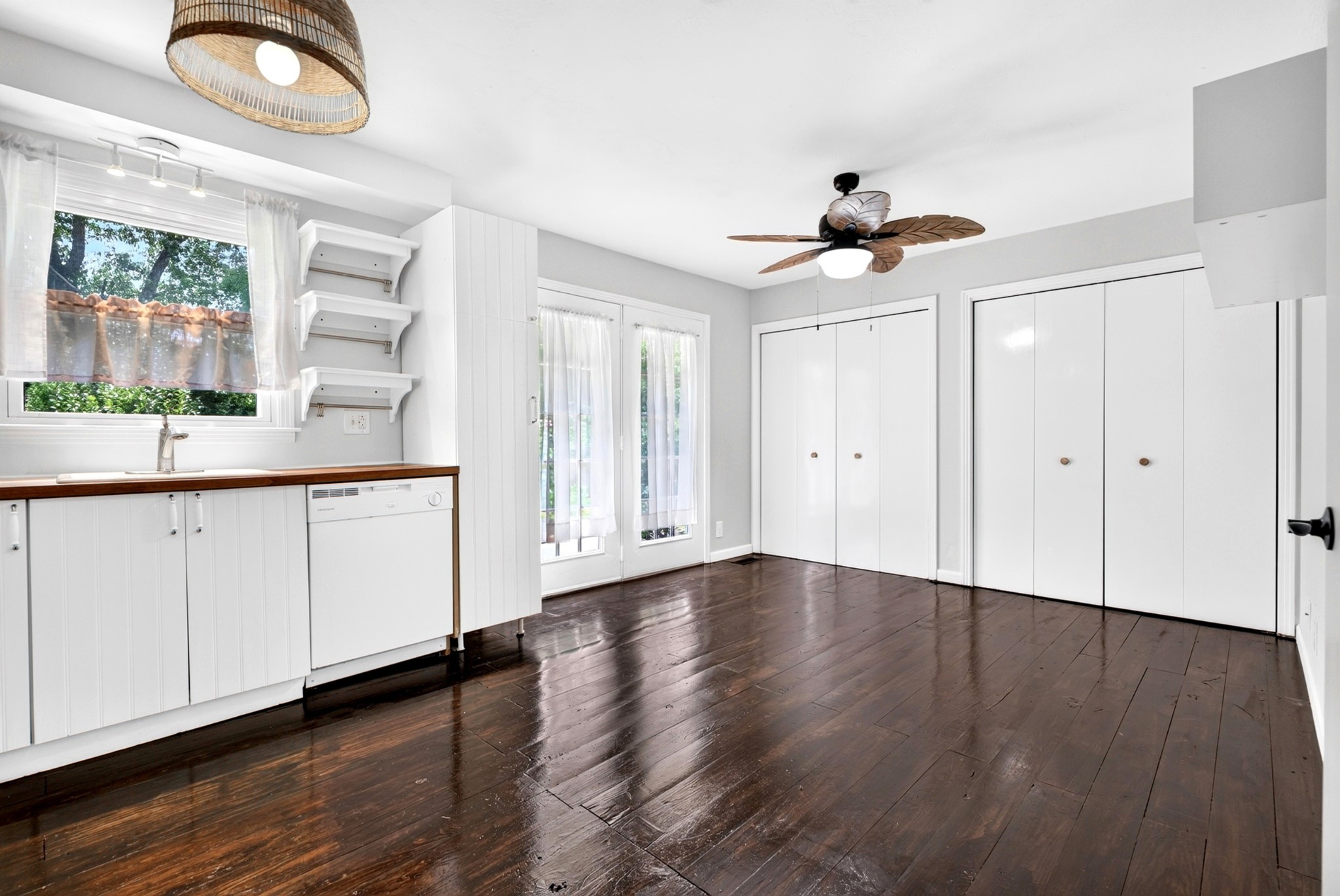 410 Spencer Ln