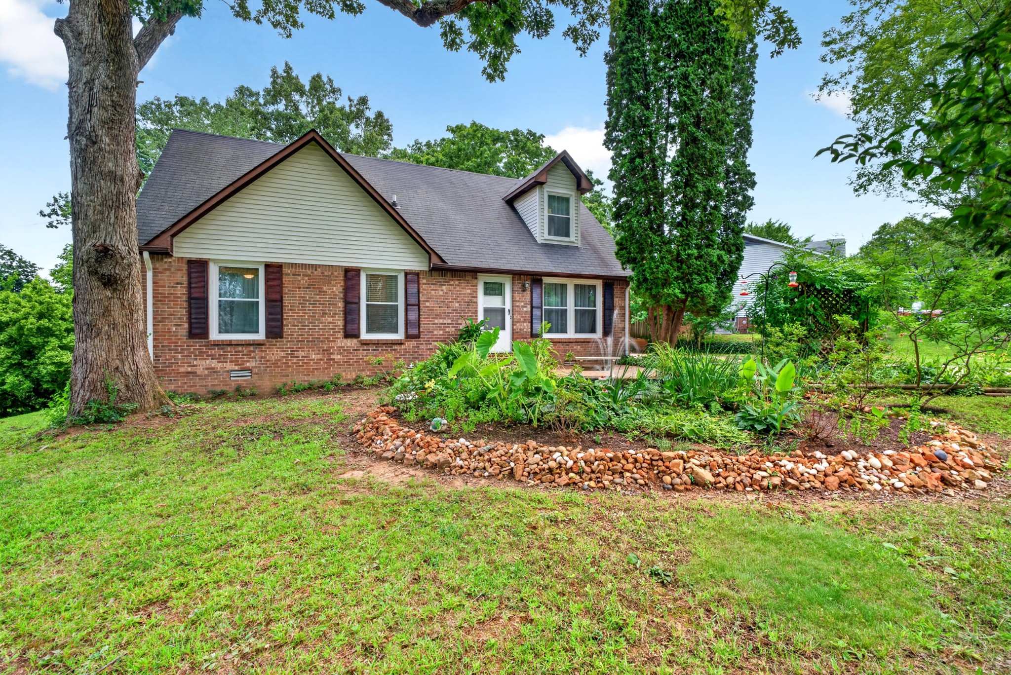 410 Spencer Ln