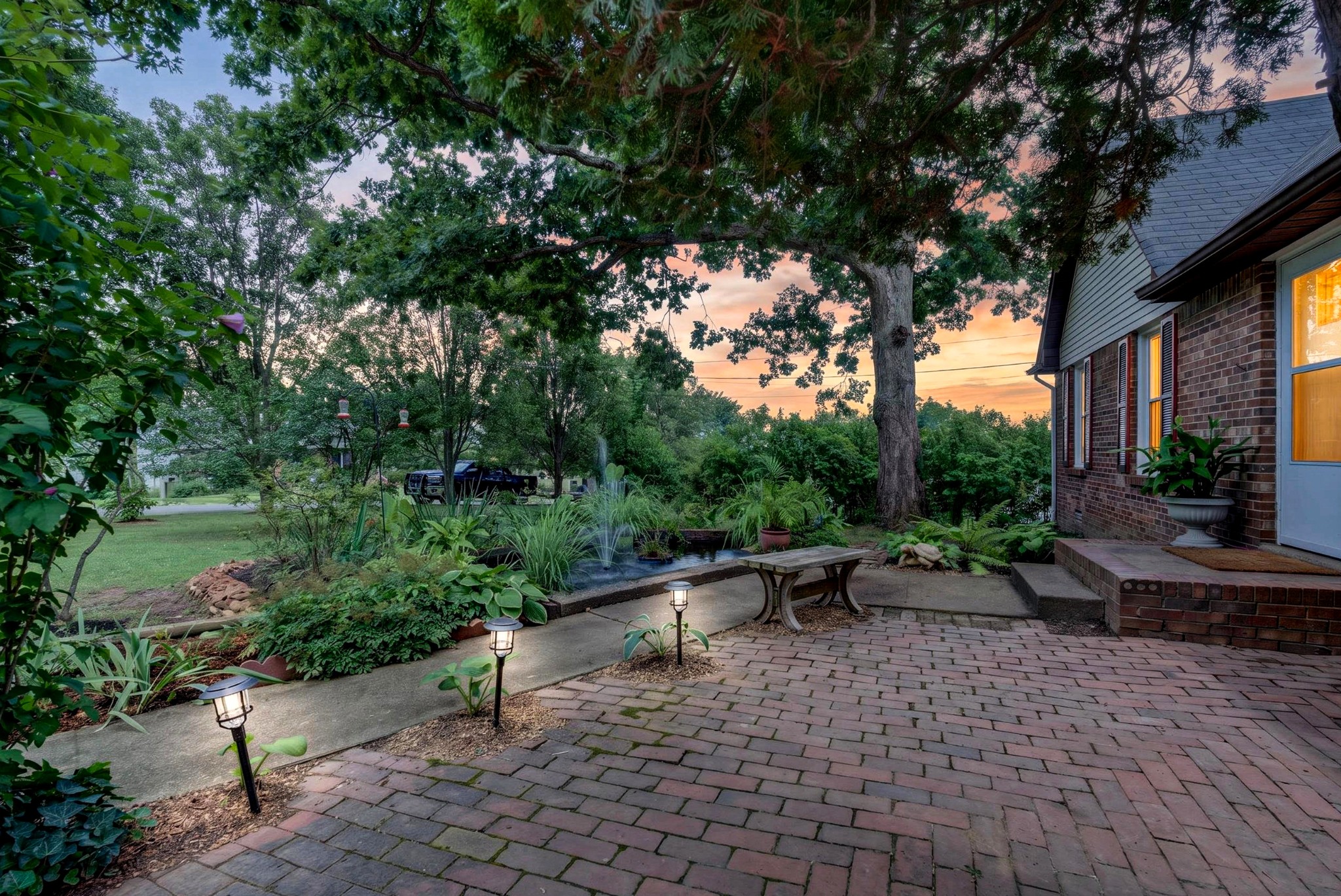 410 Spencer Ln