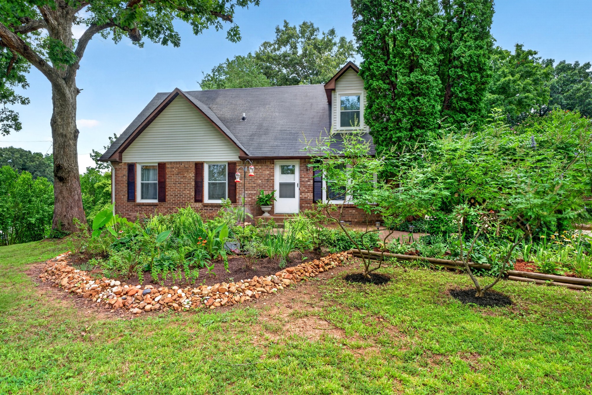 410 Spencer Ln