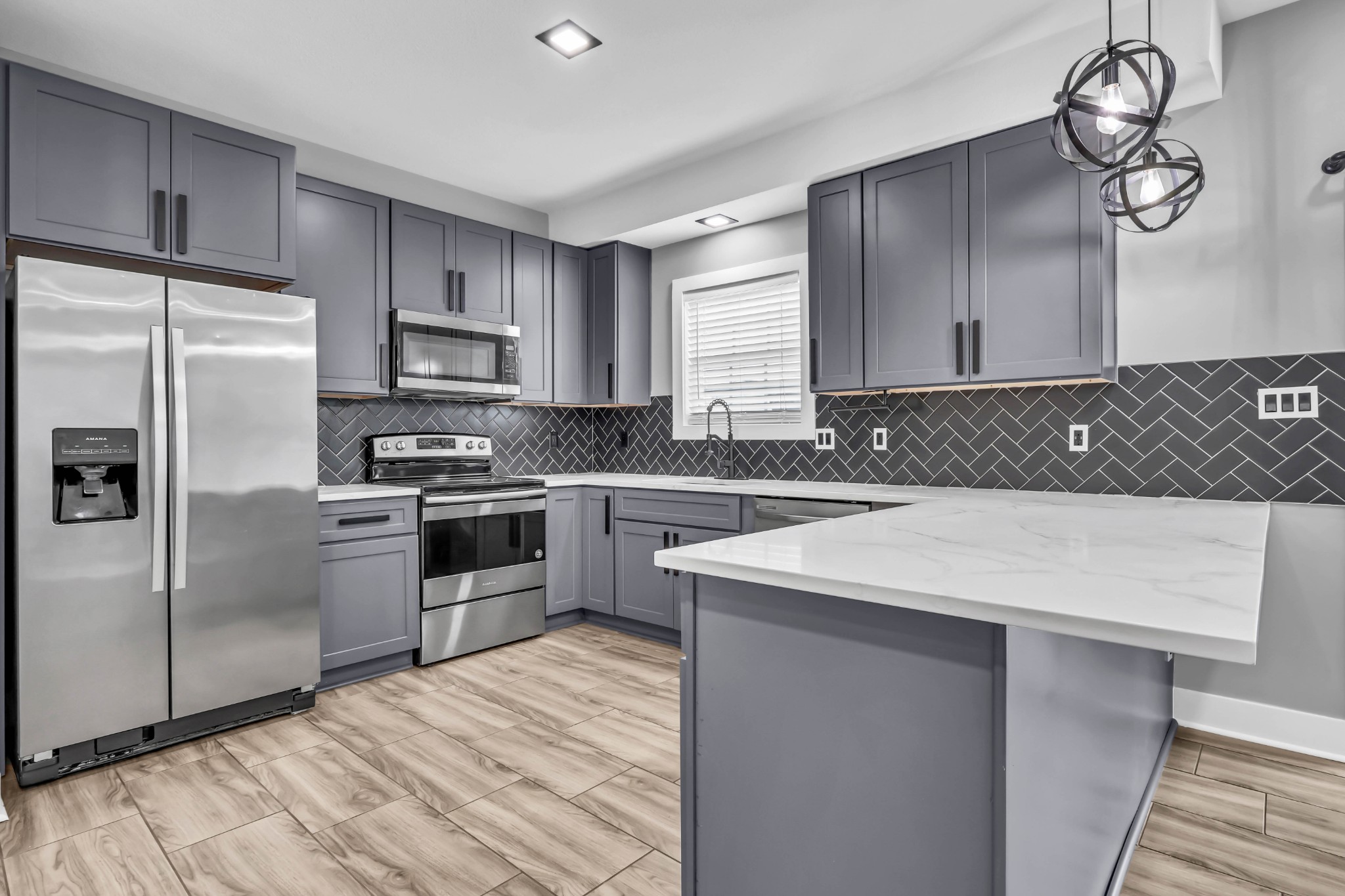 2428 Andersonville Dr