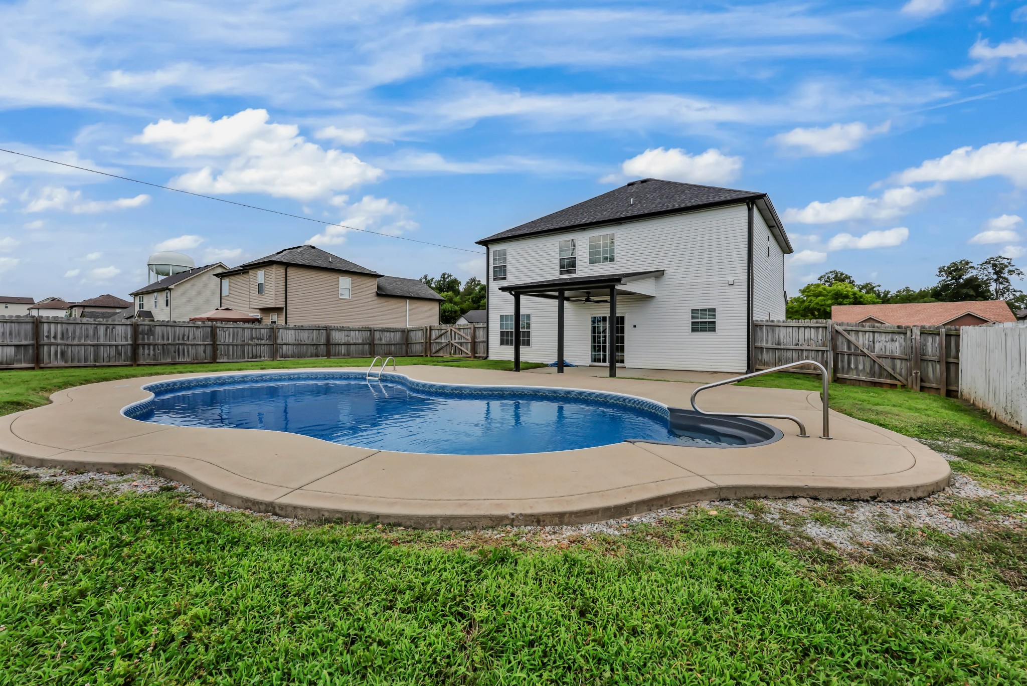 2428 Andersonville Dr