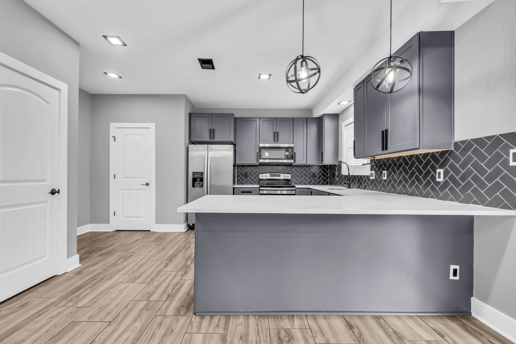 2428 Andersonville Dr