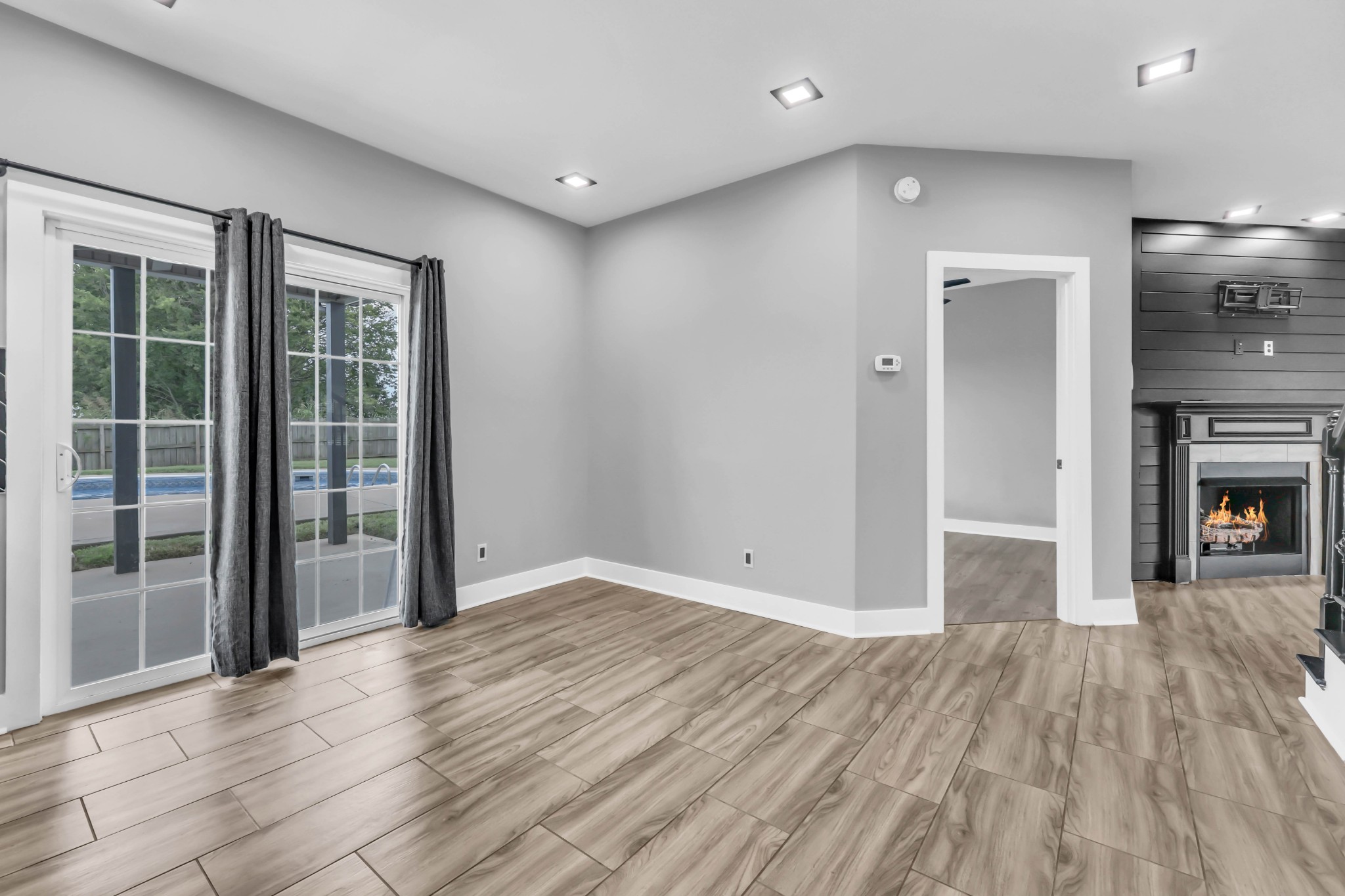 2428 Andersonville Dr