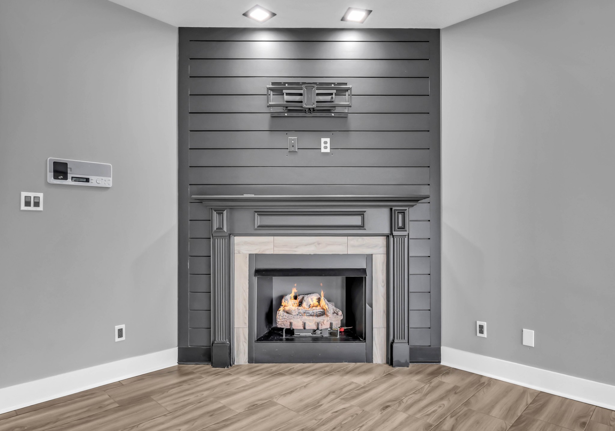 2428 Andersonville Dr