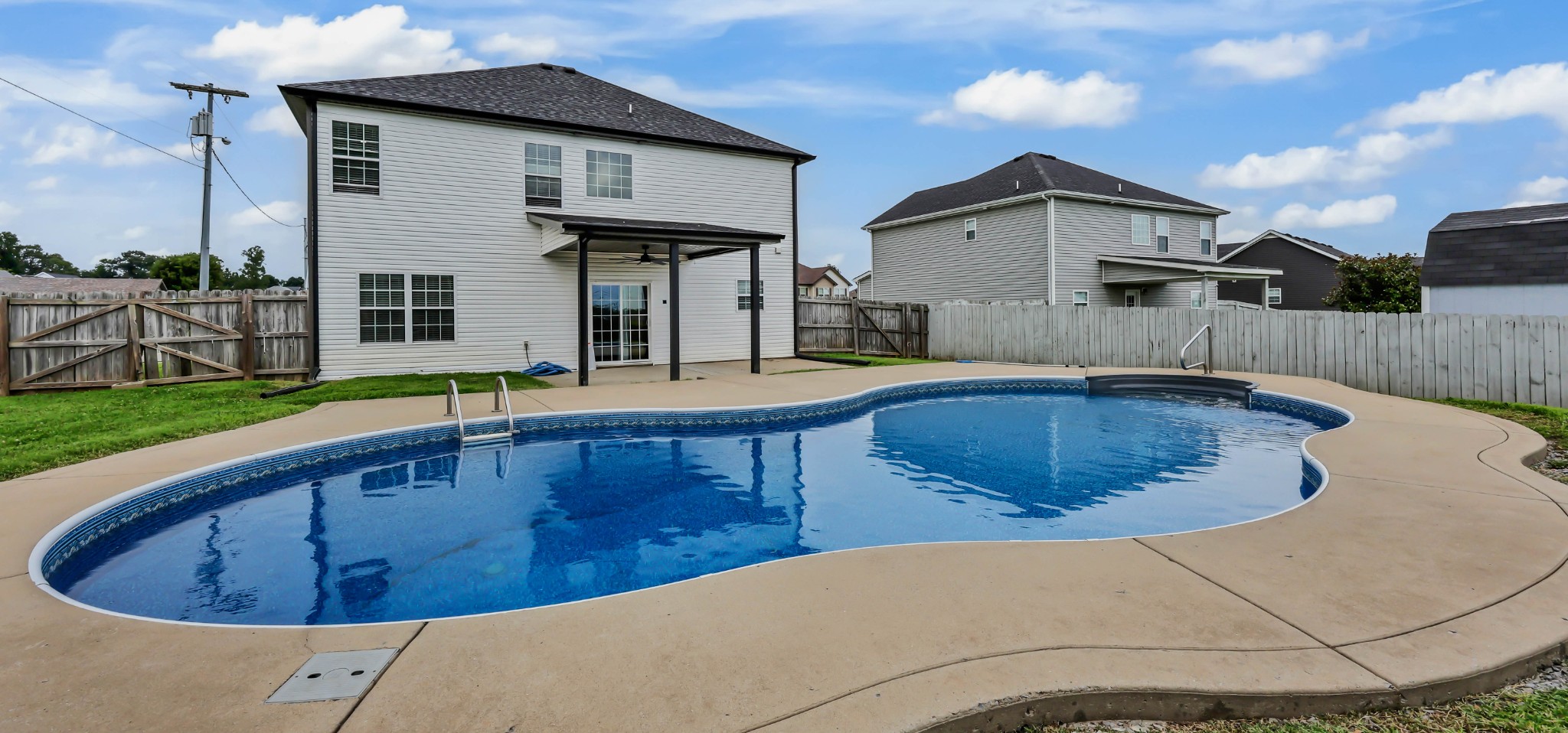 2428 Andersonville Dr