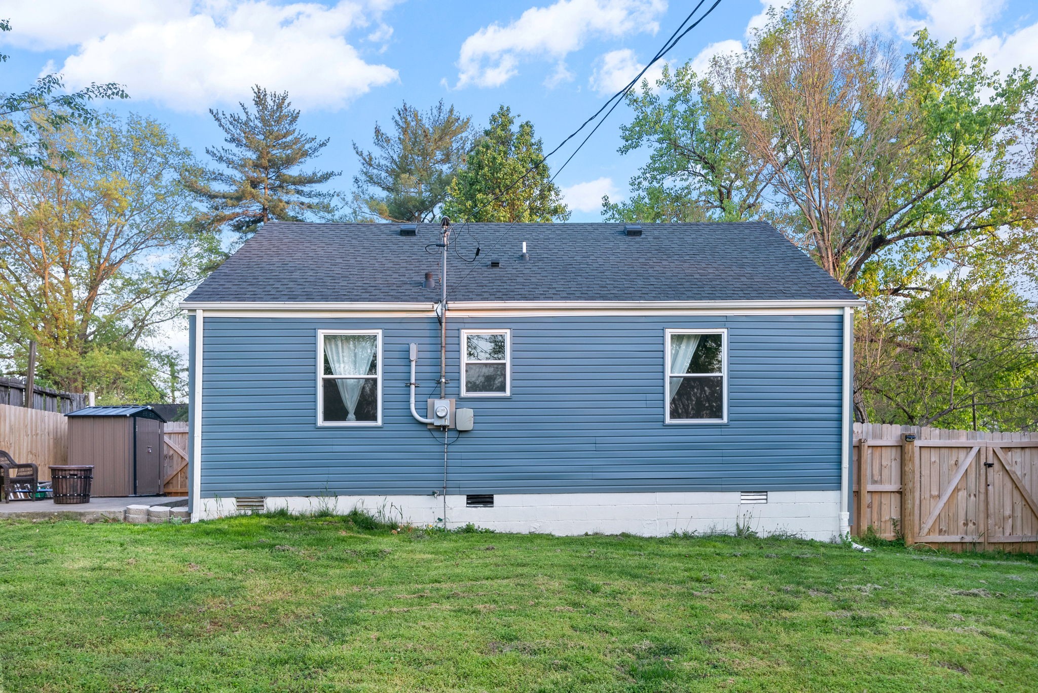 37 Maple St