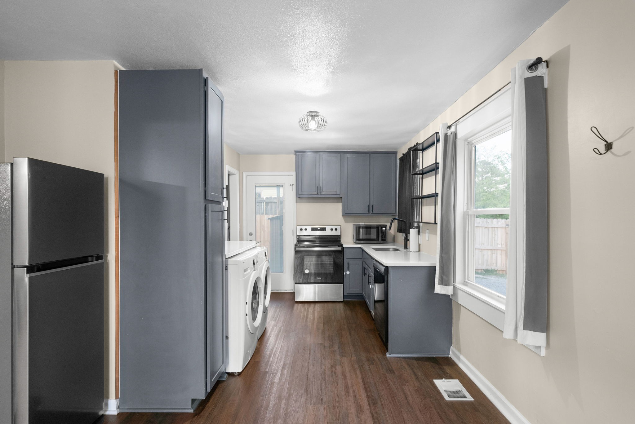 37 Maple St