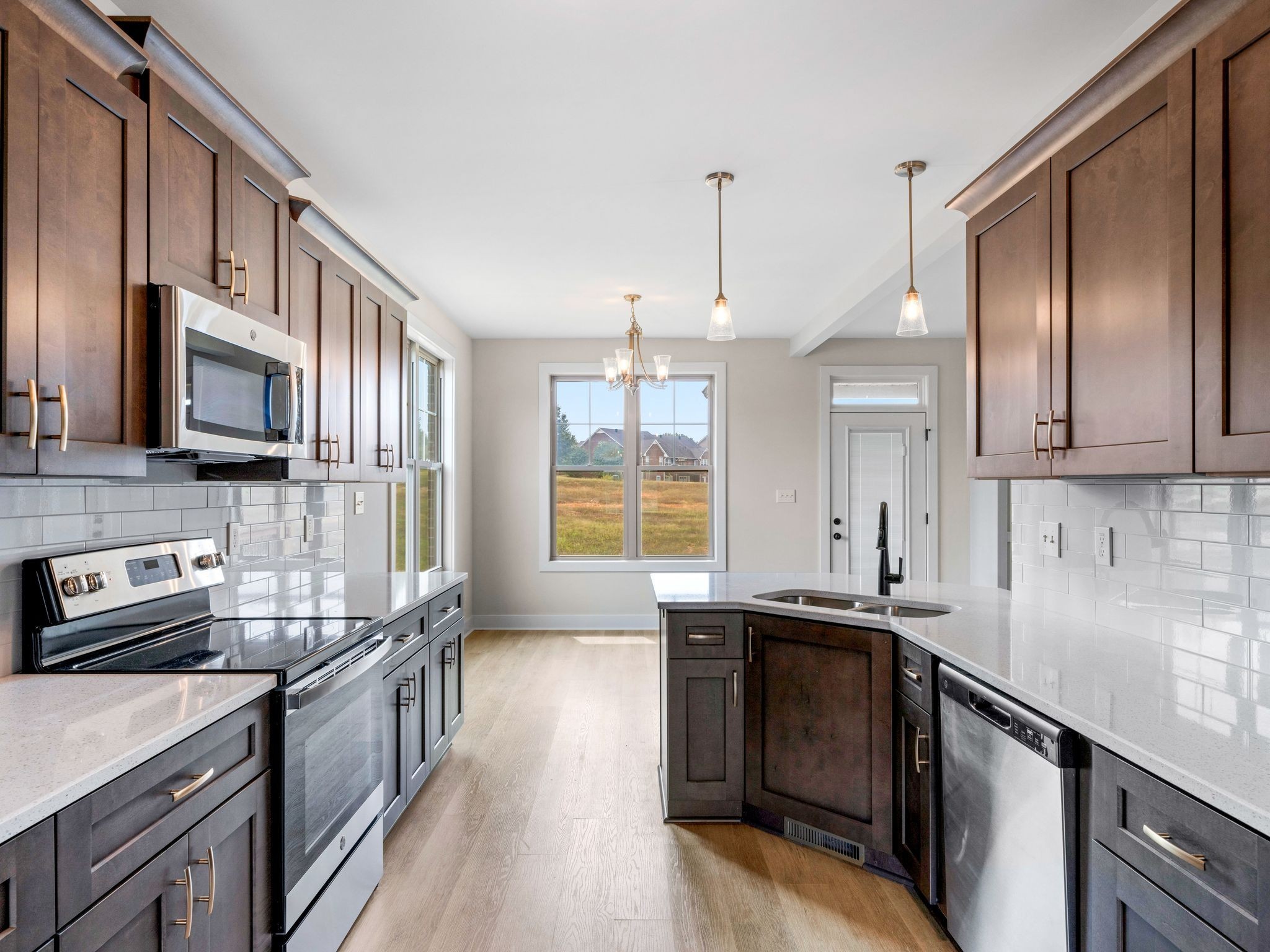 124 Cottage Ln
