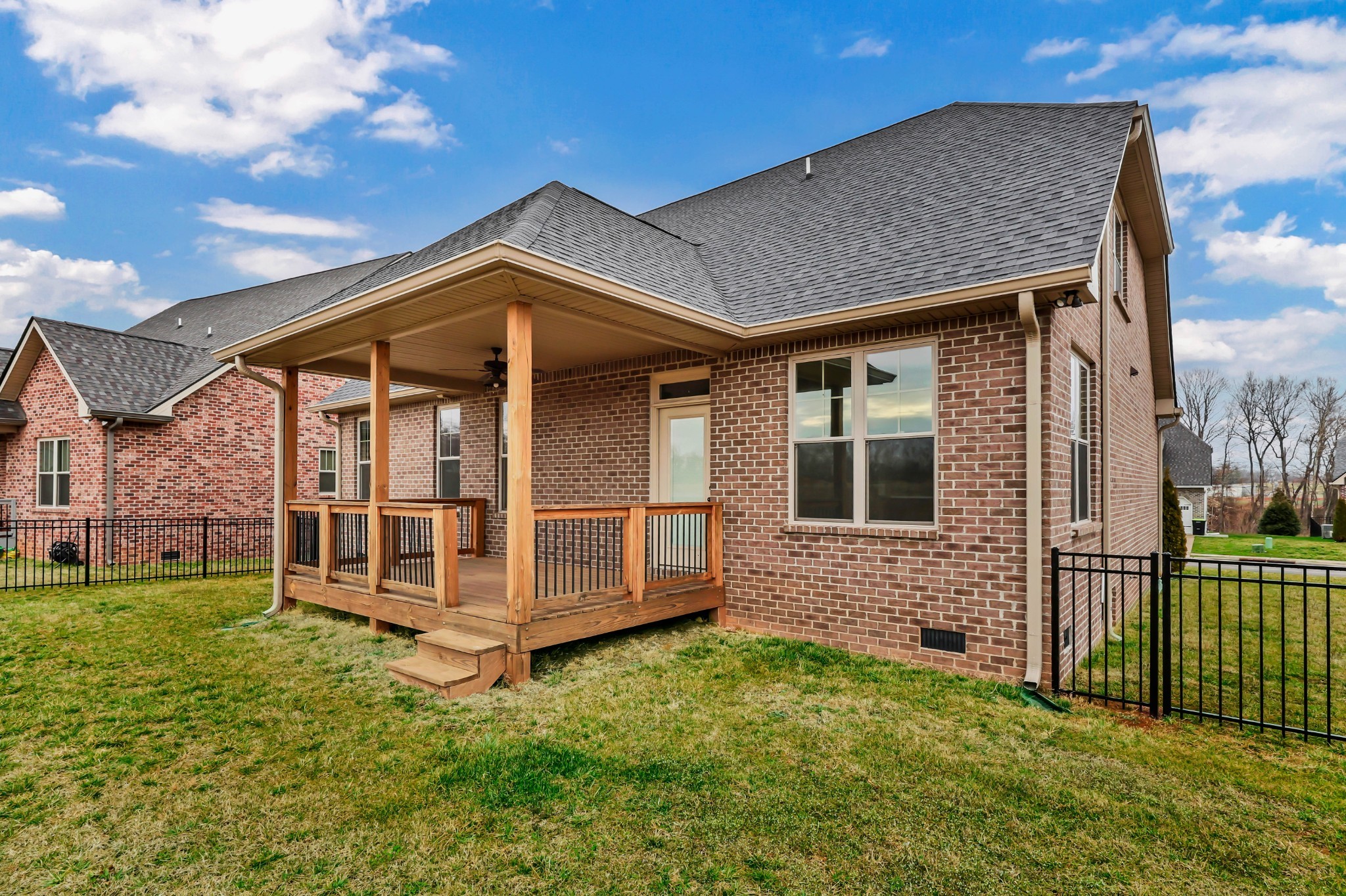 124 Cottage Ln