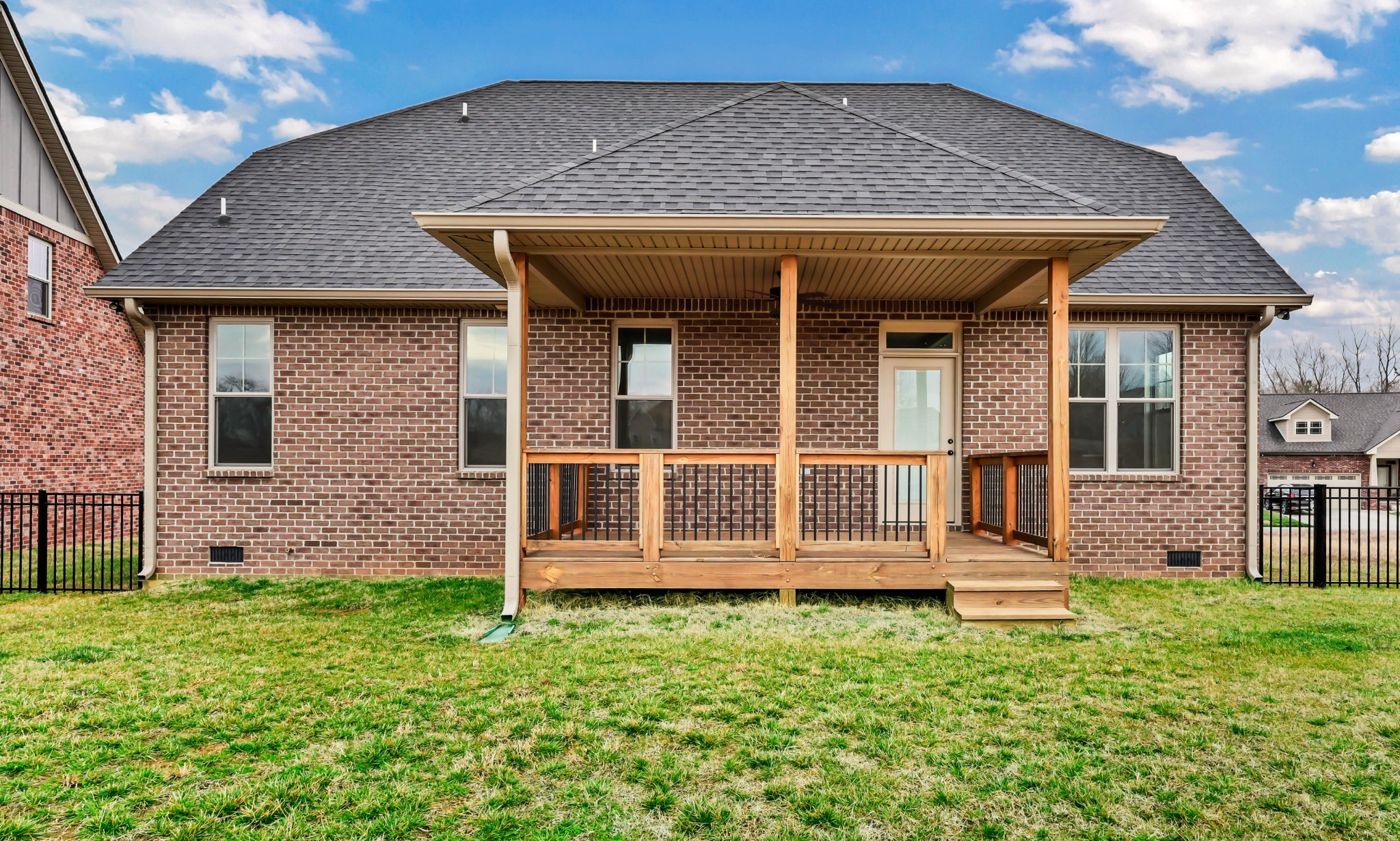 124 Cottage Ln