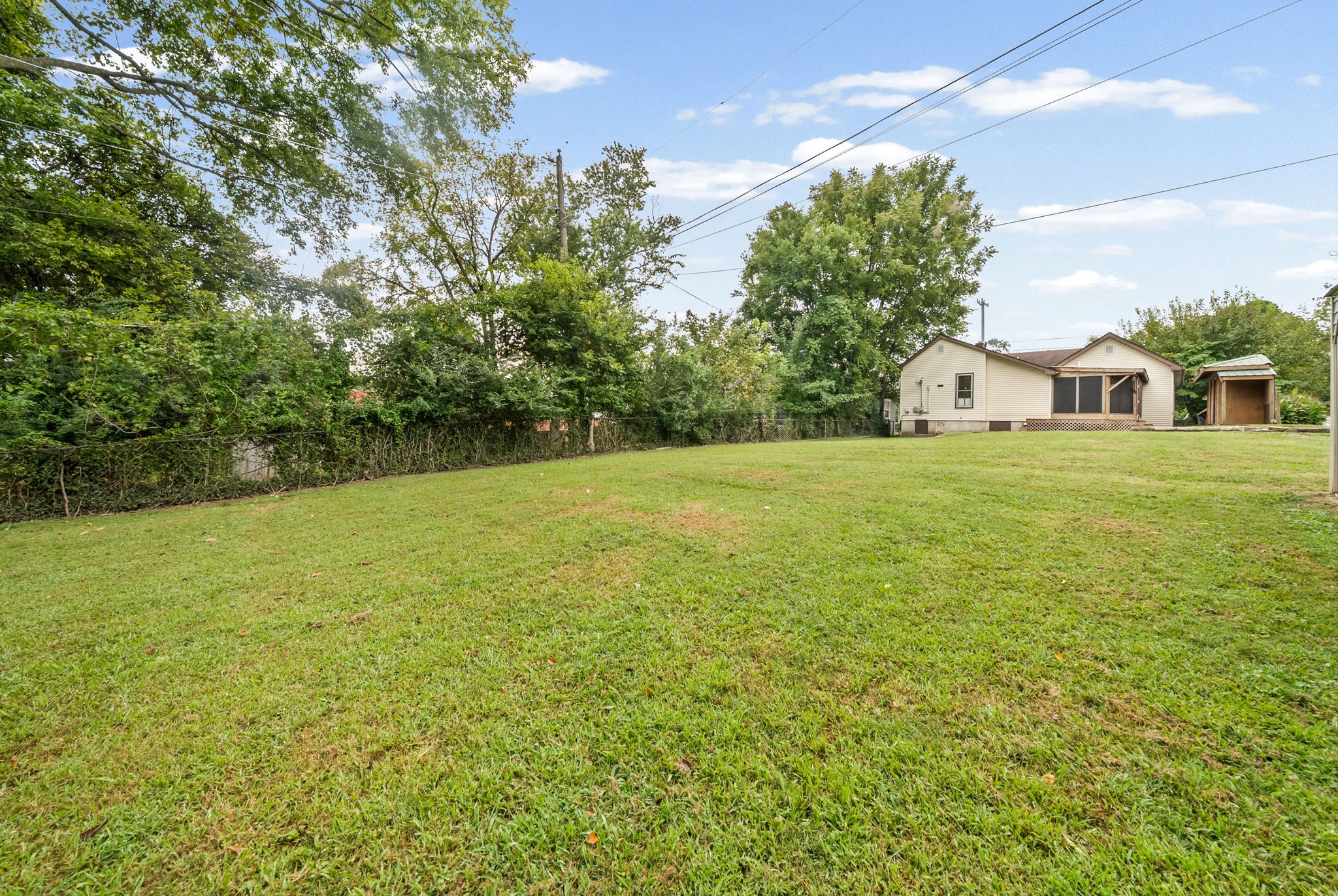 925 Crossland Ave