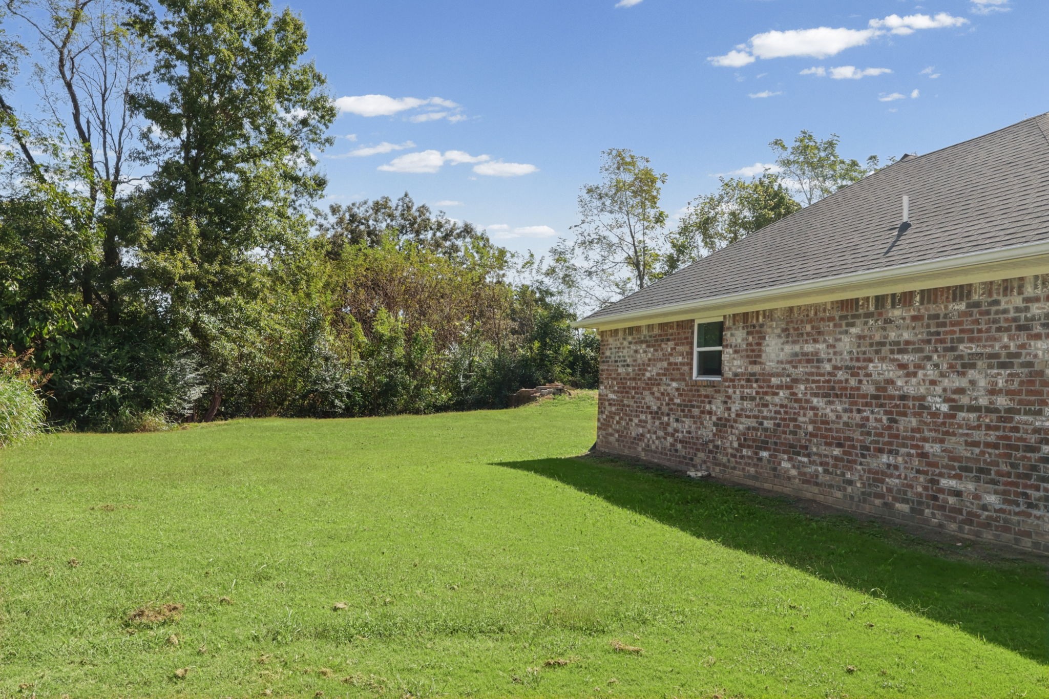8013 Pillow Dr