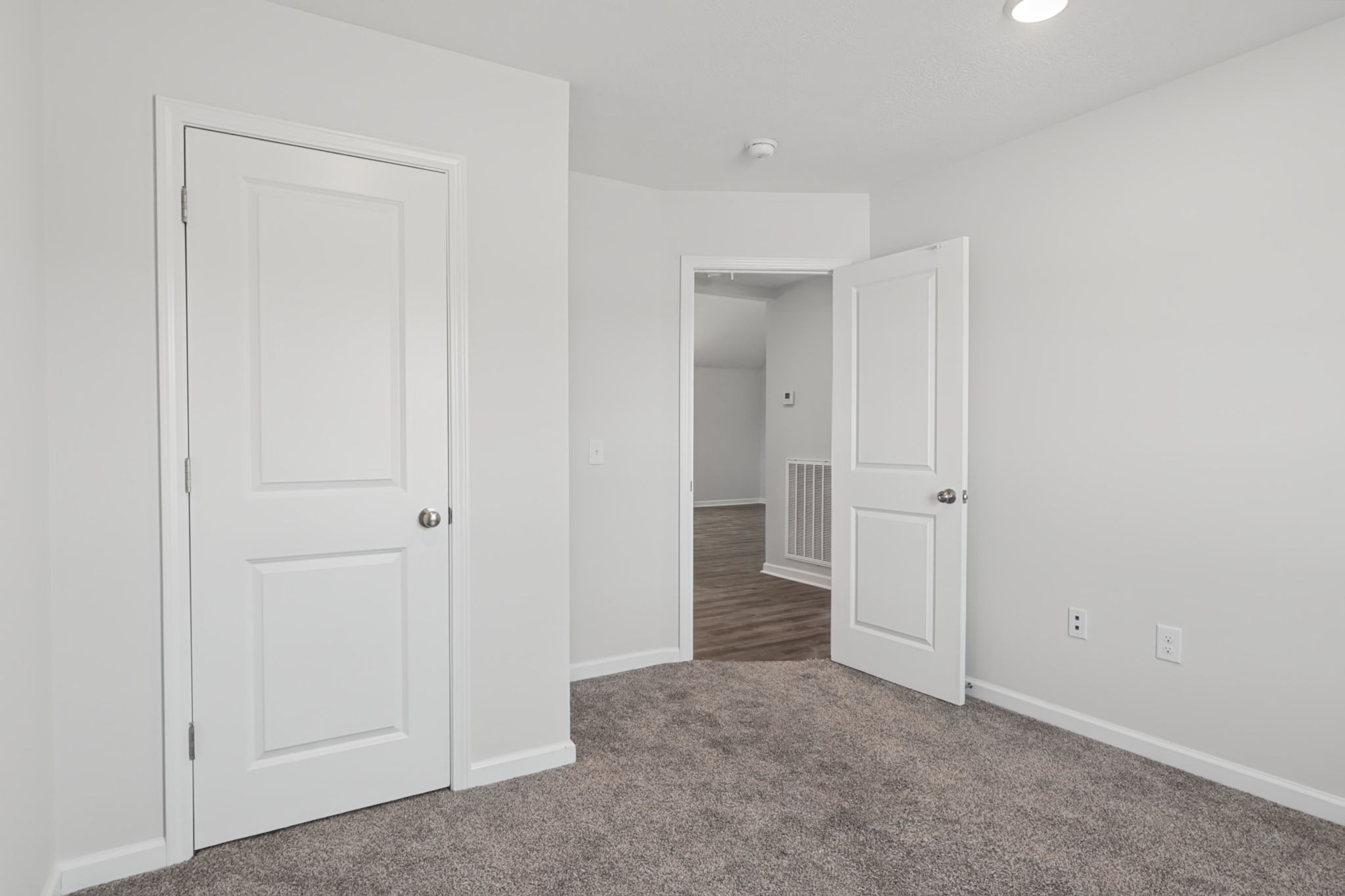 8013 Pillow Dr