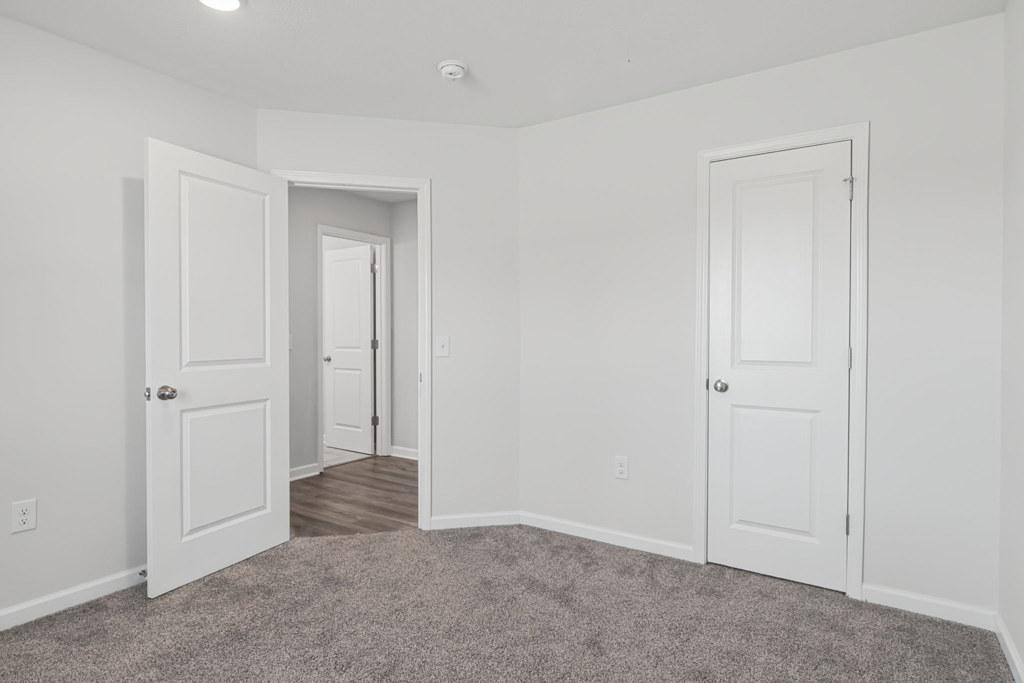 8013 Pillow Dr
