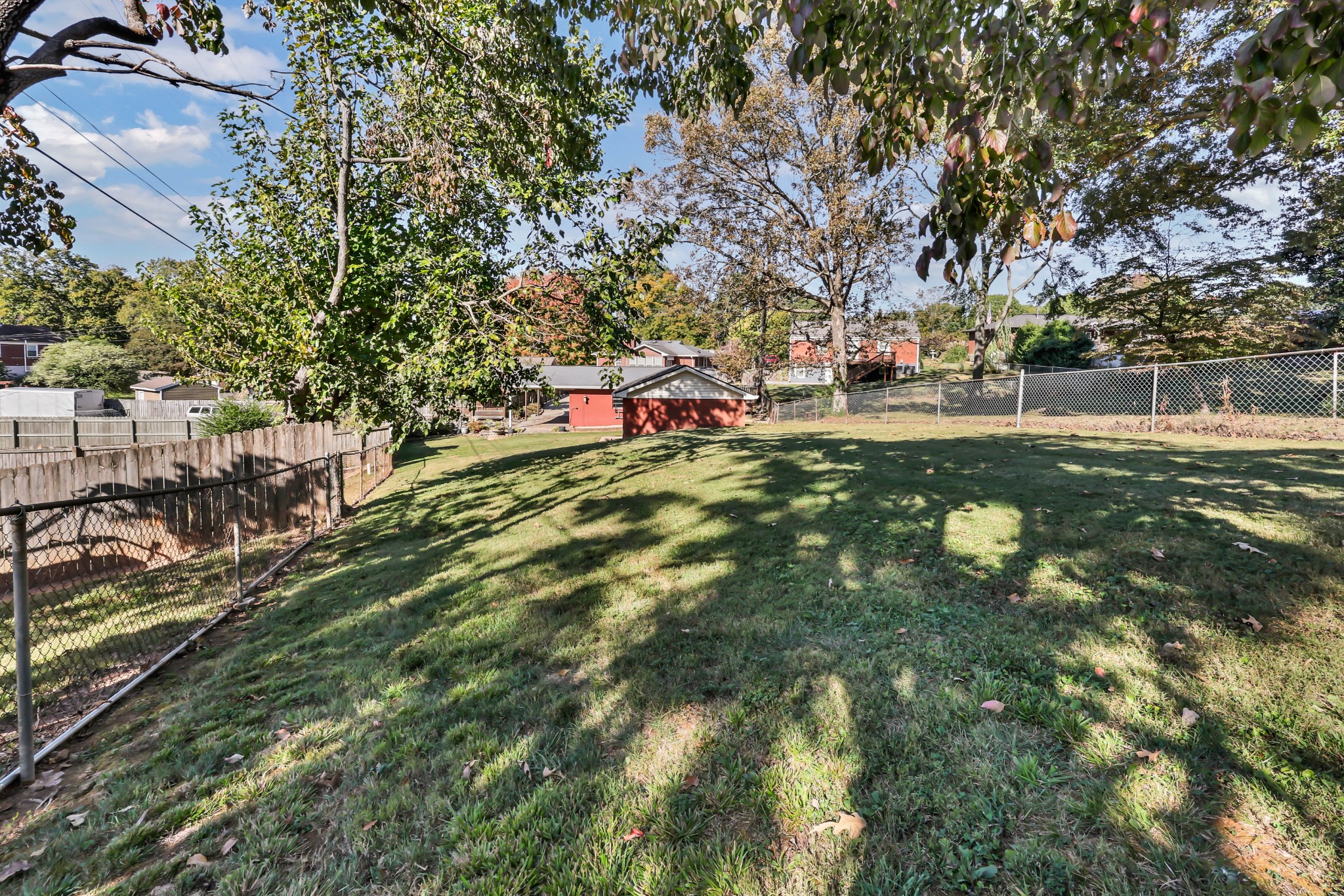 207 Paddock Rd