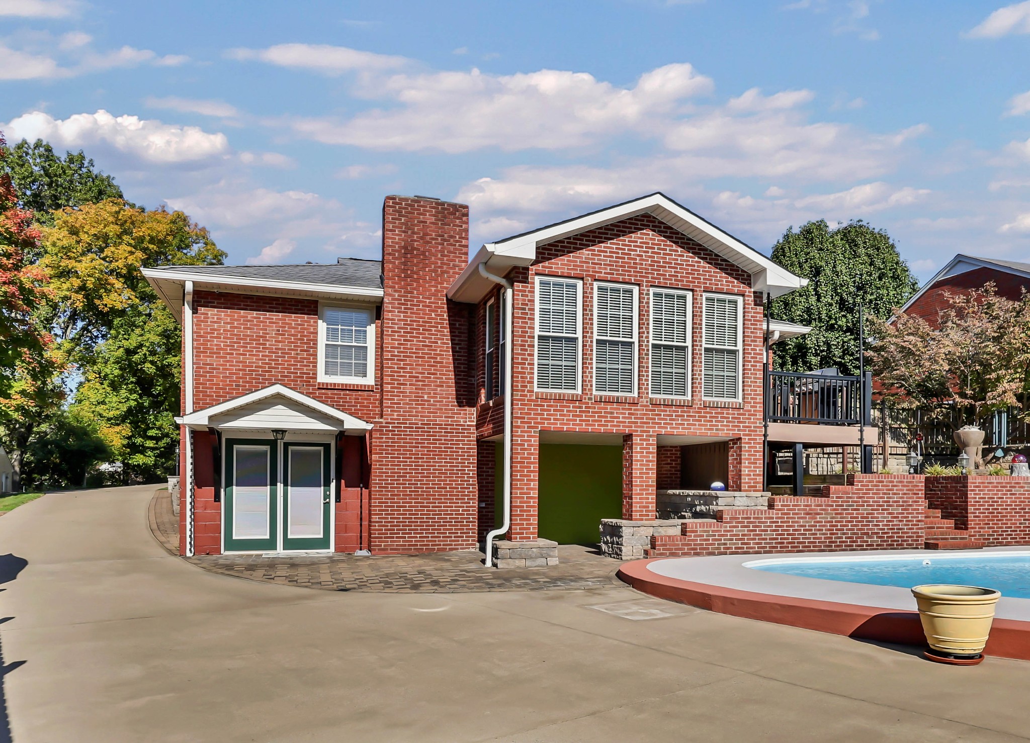 207 Paddock Rd