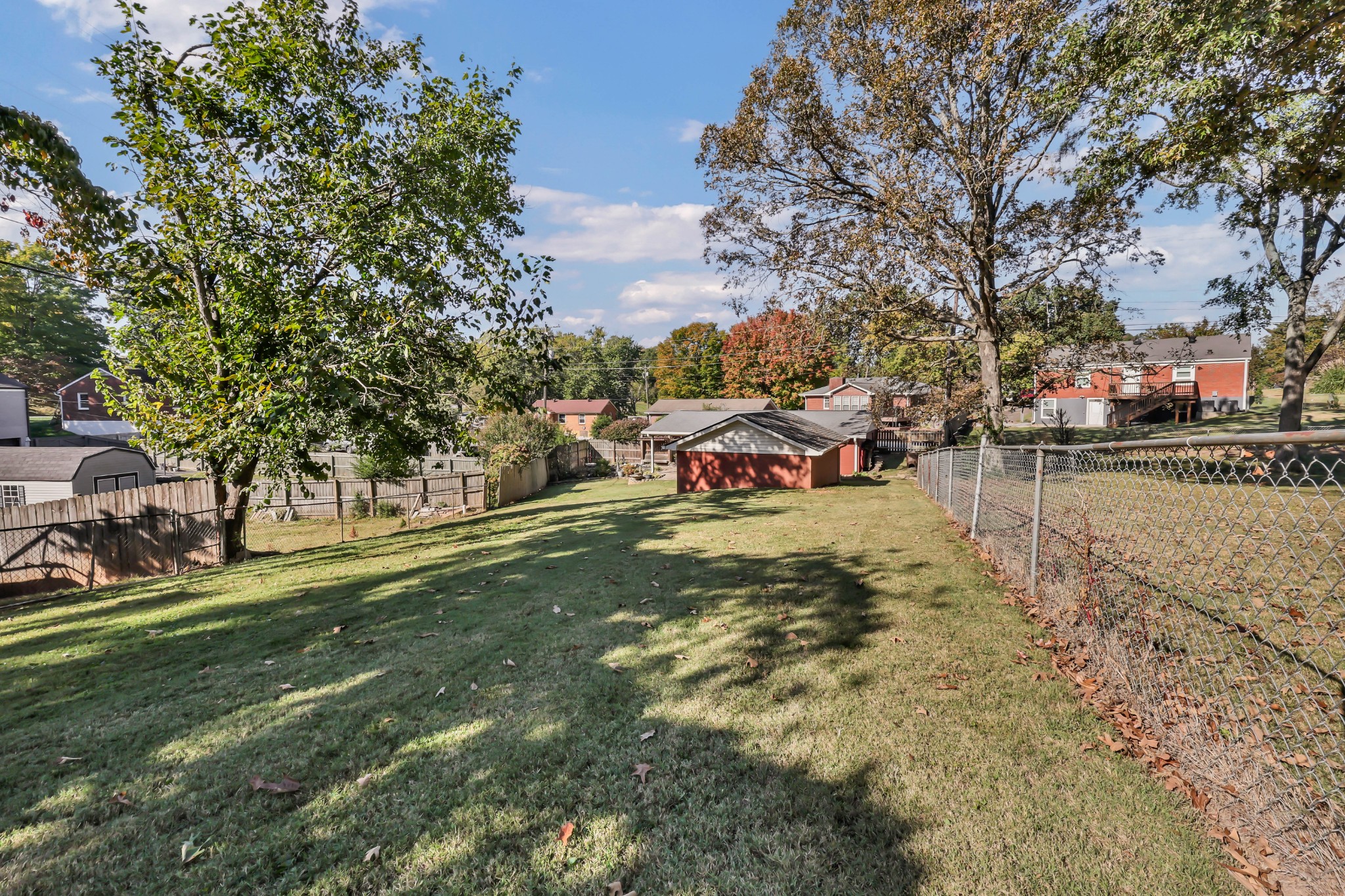207 Paddock Rd