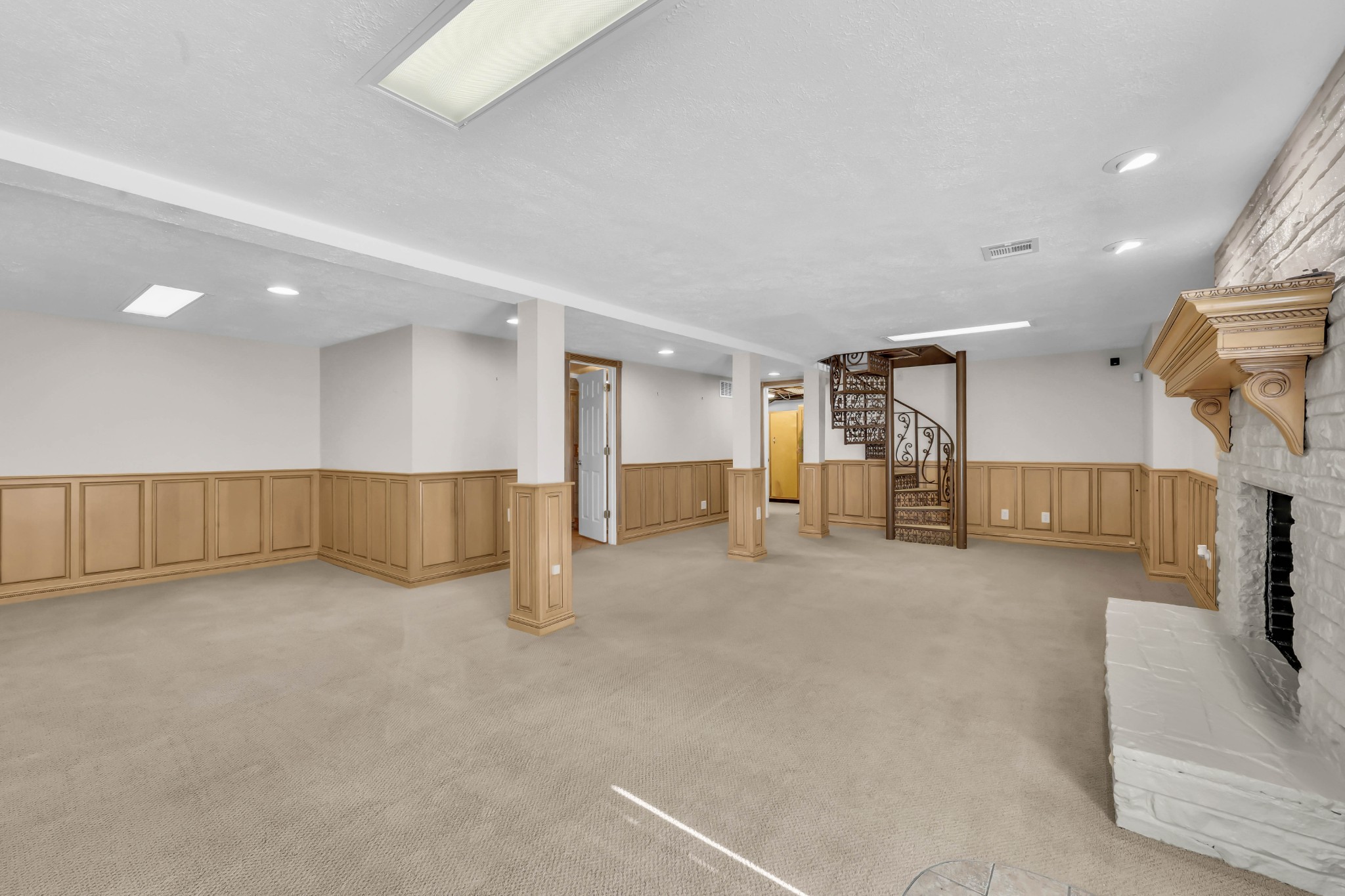 207 Paddock Rd