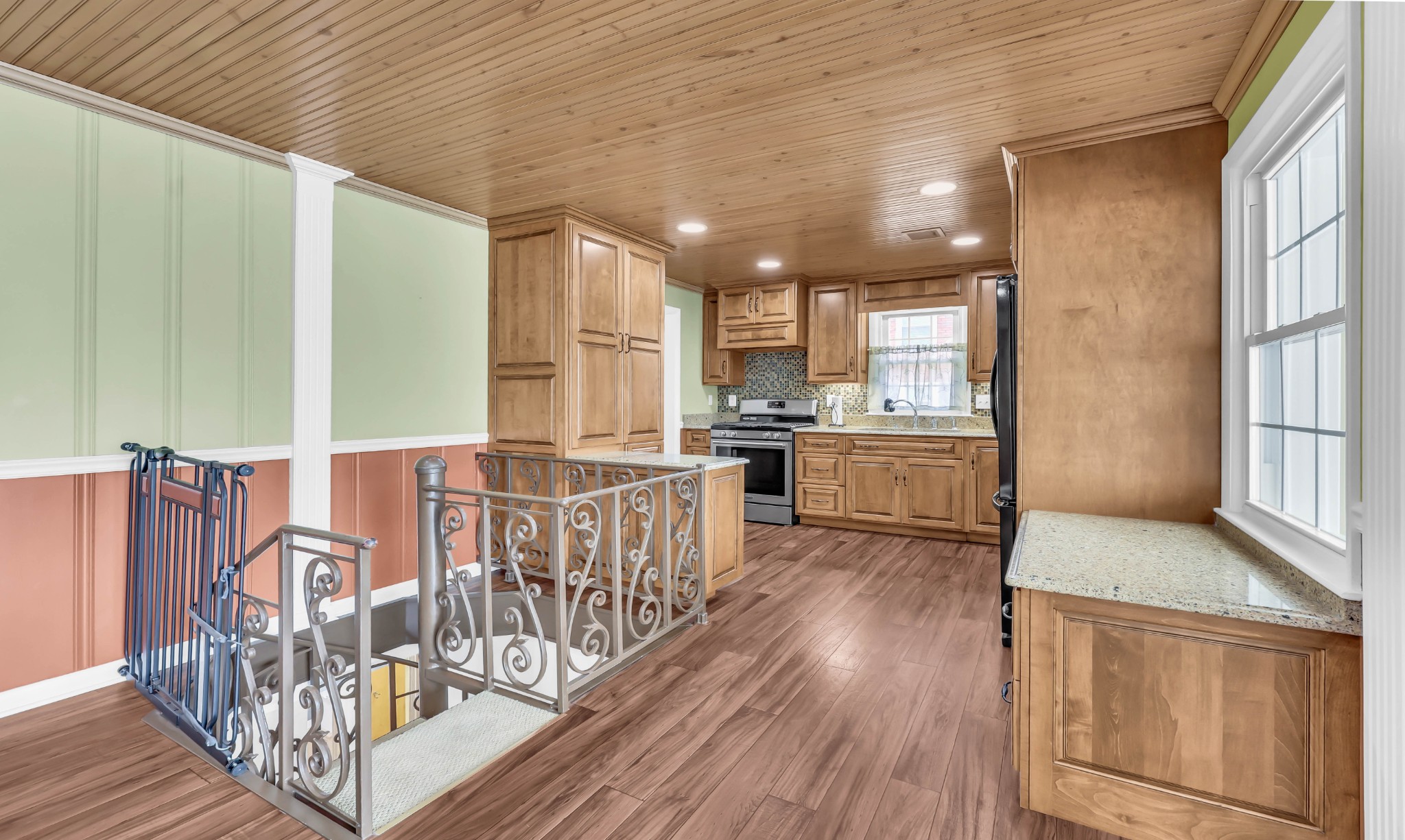 207 Paddock Rd