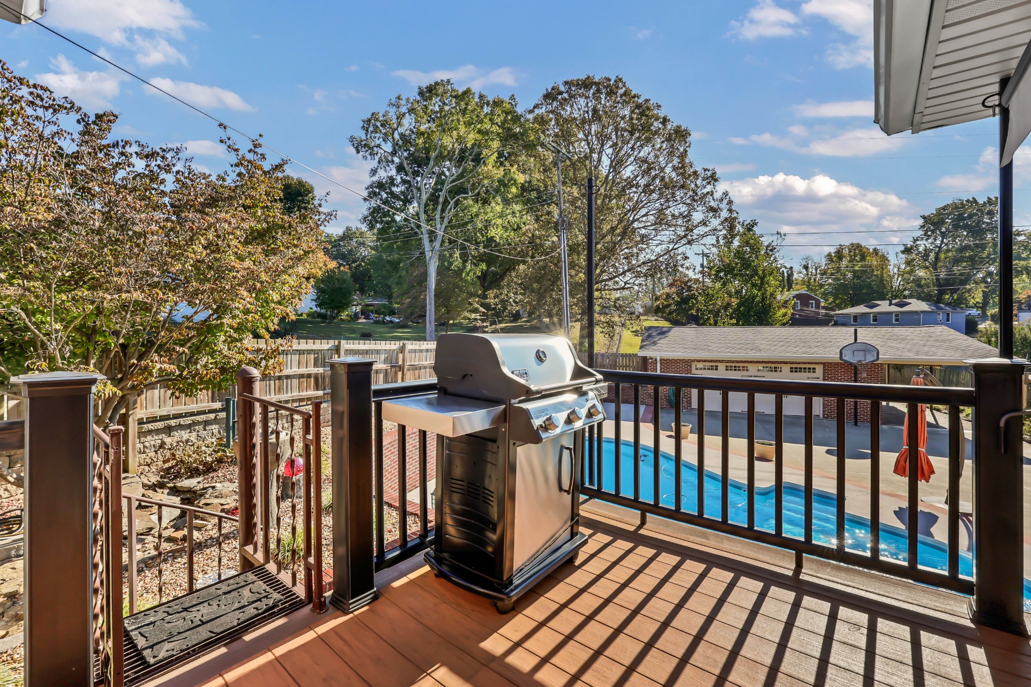 207 Paddock Rd