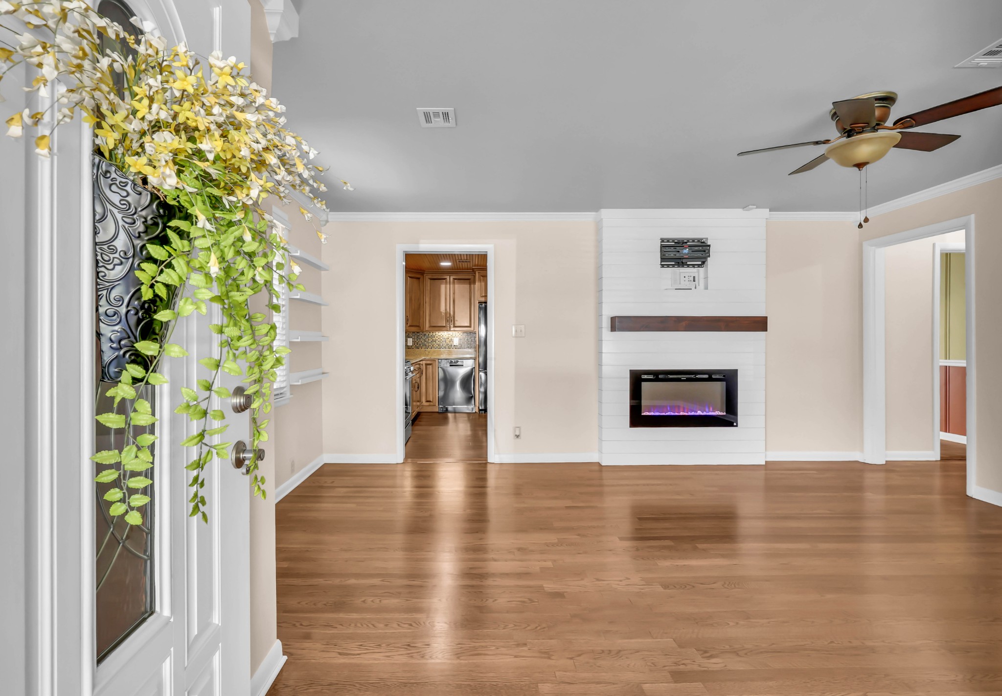 207 Paddock Rd